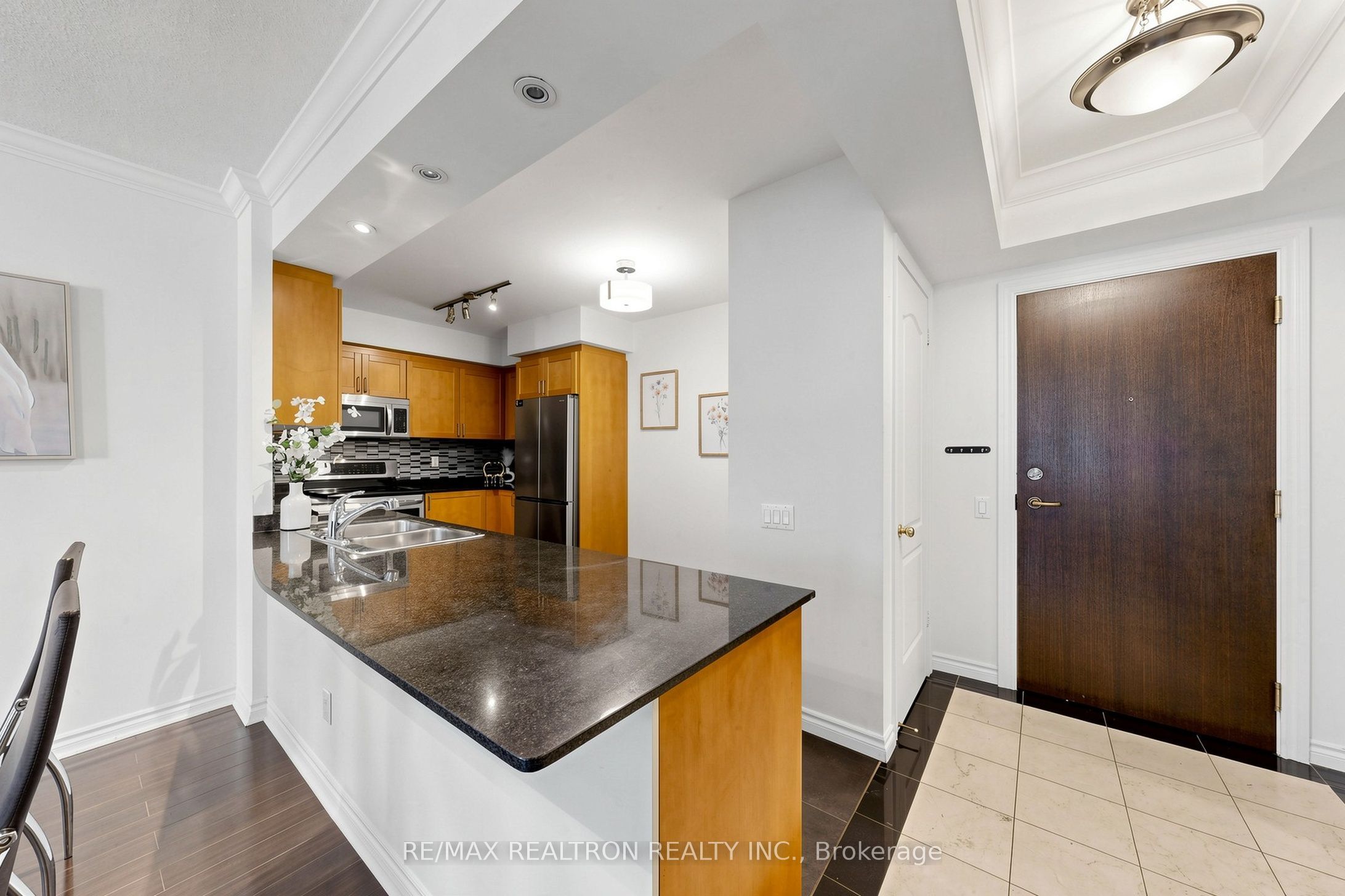 18 William Carson Crescent 211 Property Photo 12