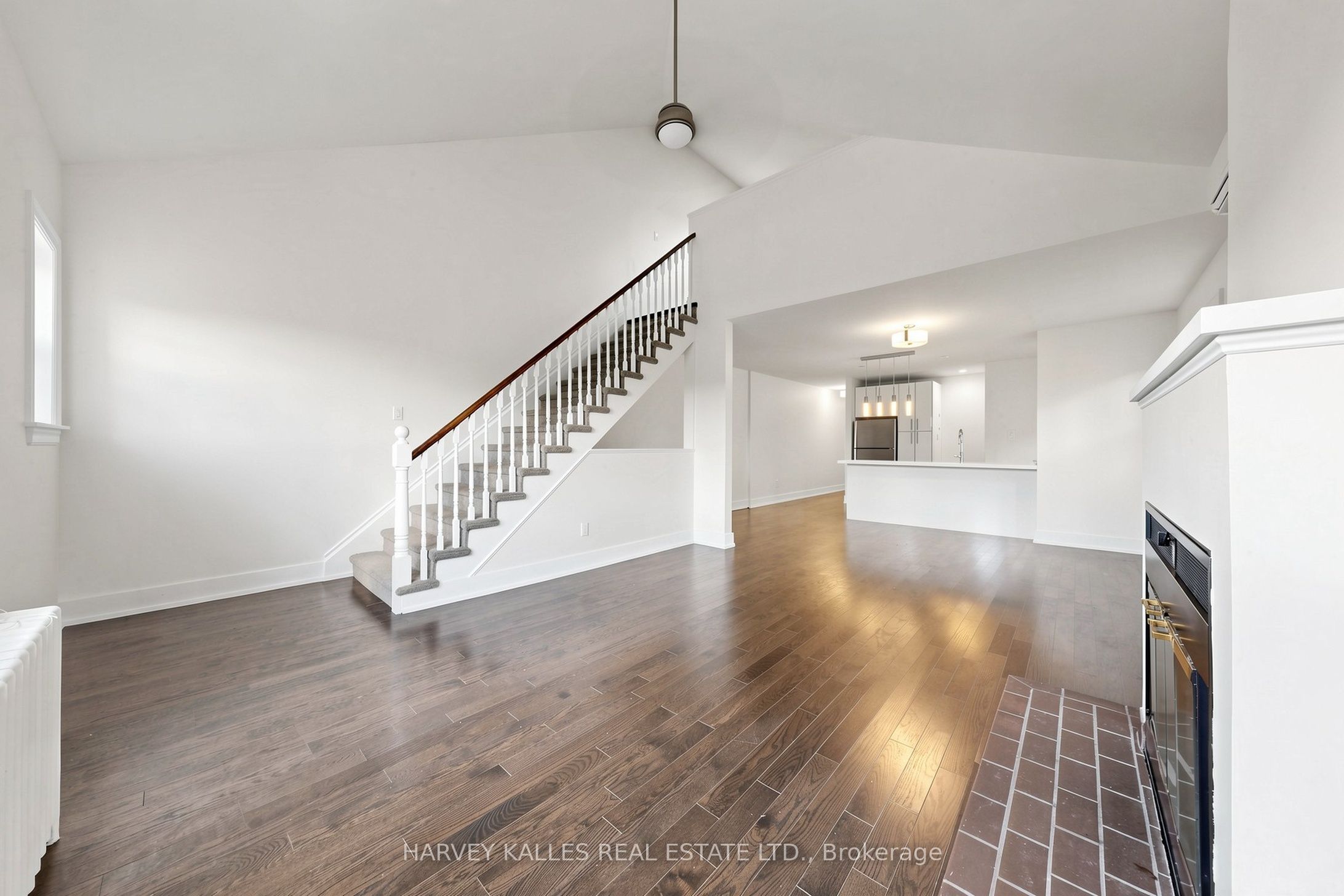 1170 Avenue Road 2 Property Photo 7