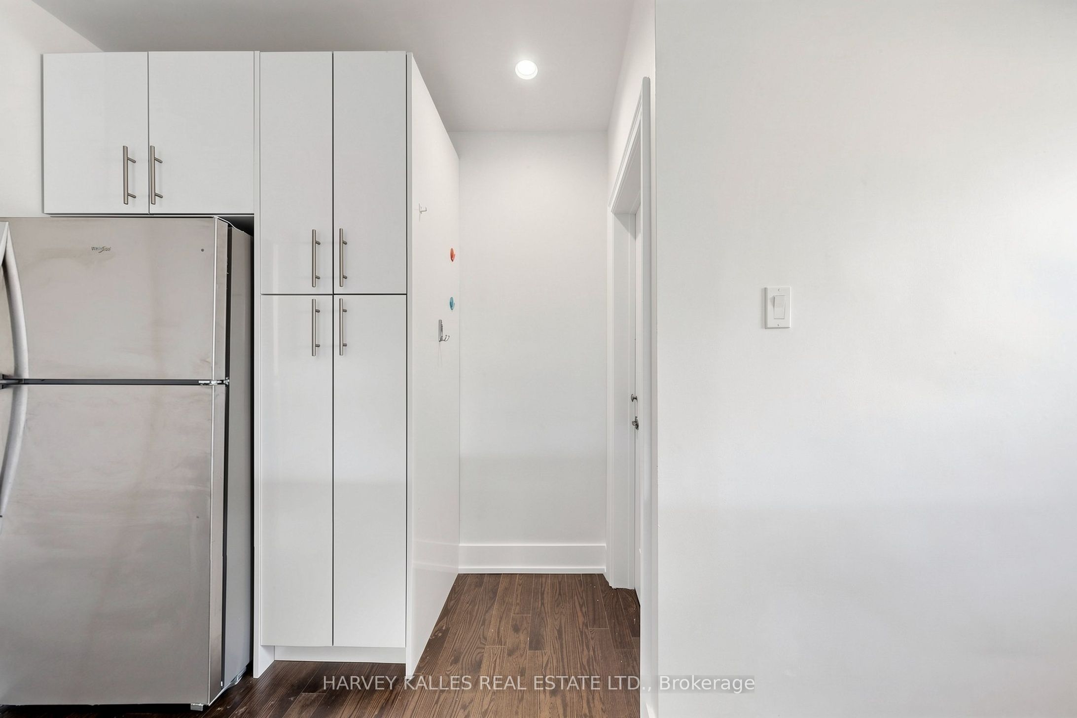1170 Avenue Road 2 Property Photo 11
