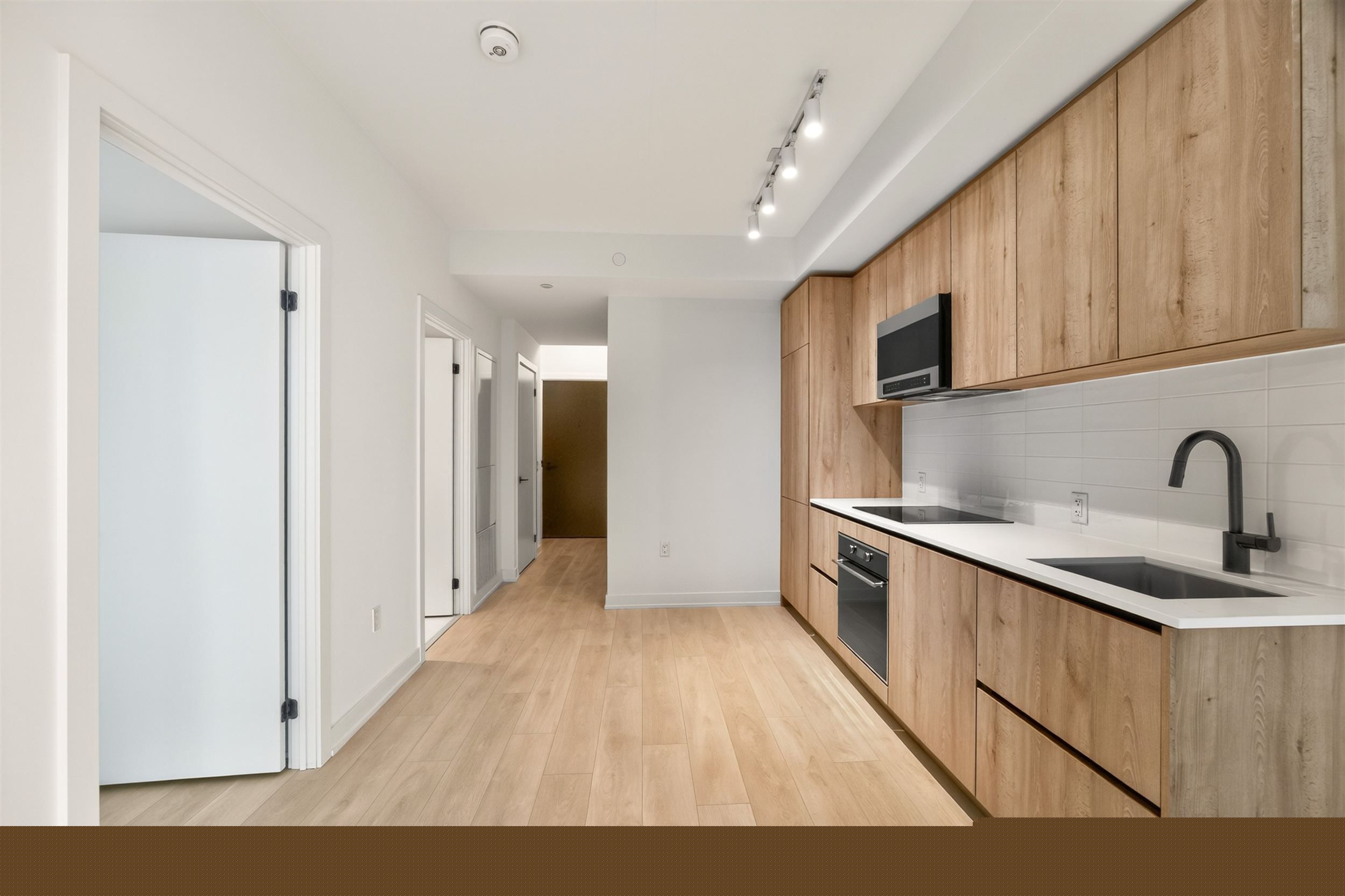 117 Broadway Avenue 3213 Property Photo 6