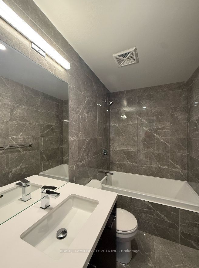 284 King Street E 602 Property Photo 12