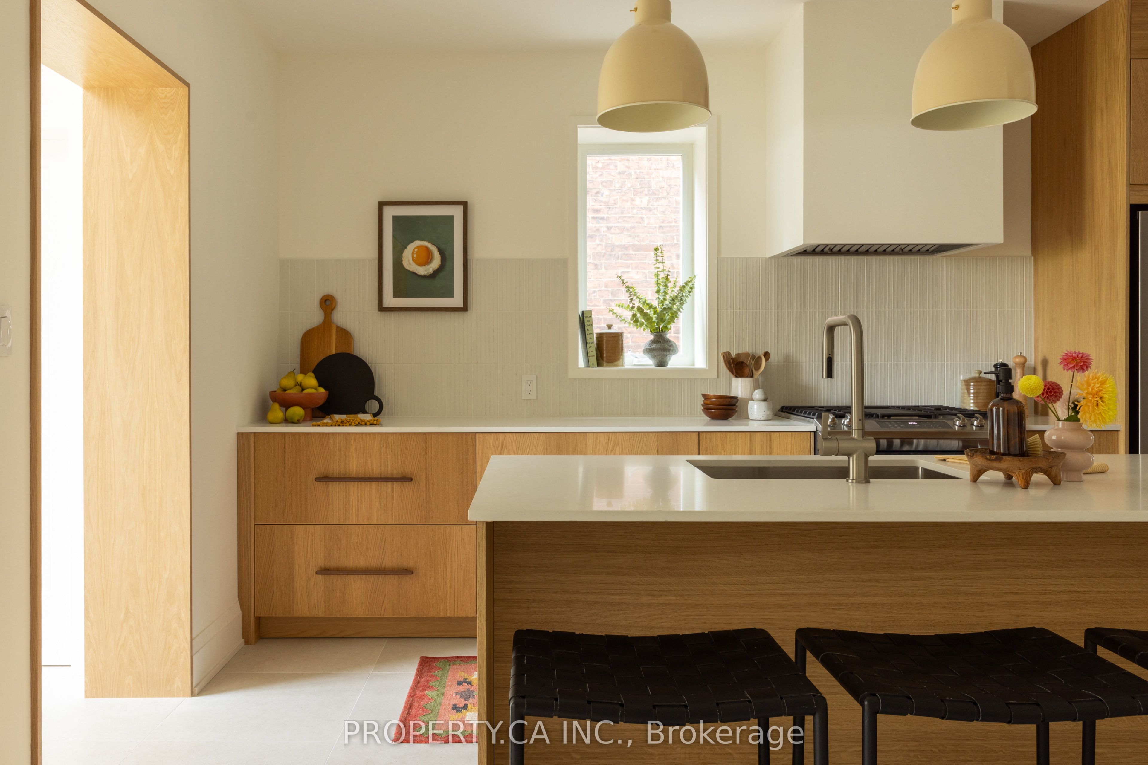 197 Roxton Road Property Photo 7