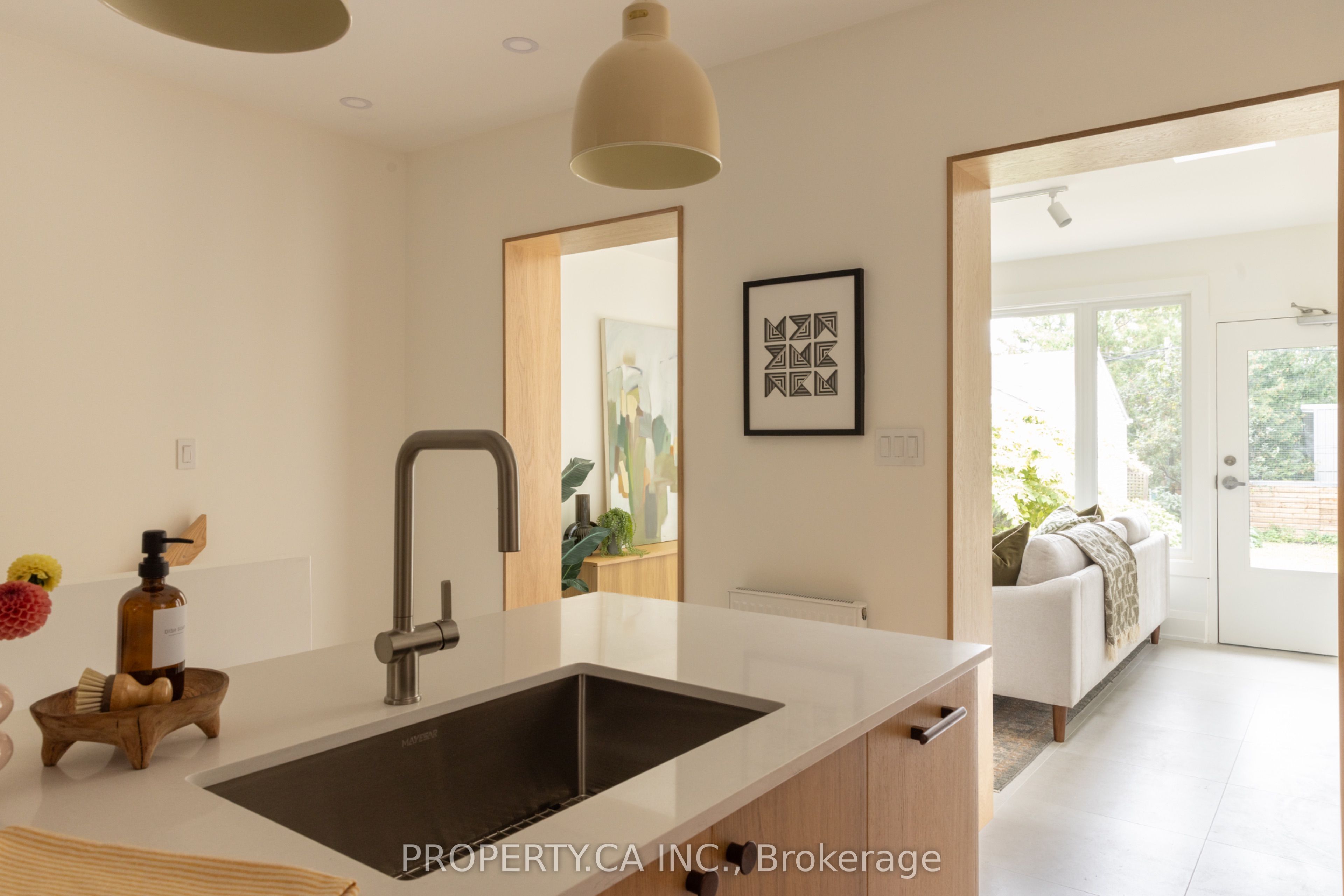 197 Roxton Road Property Photo 8
