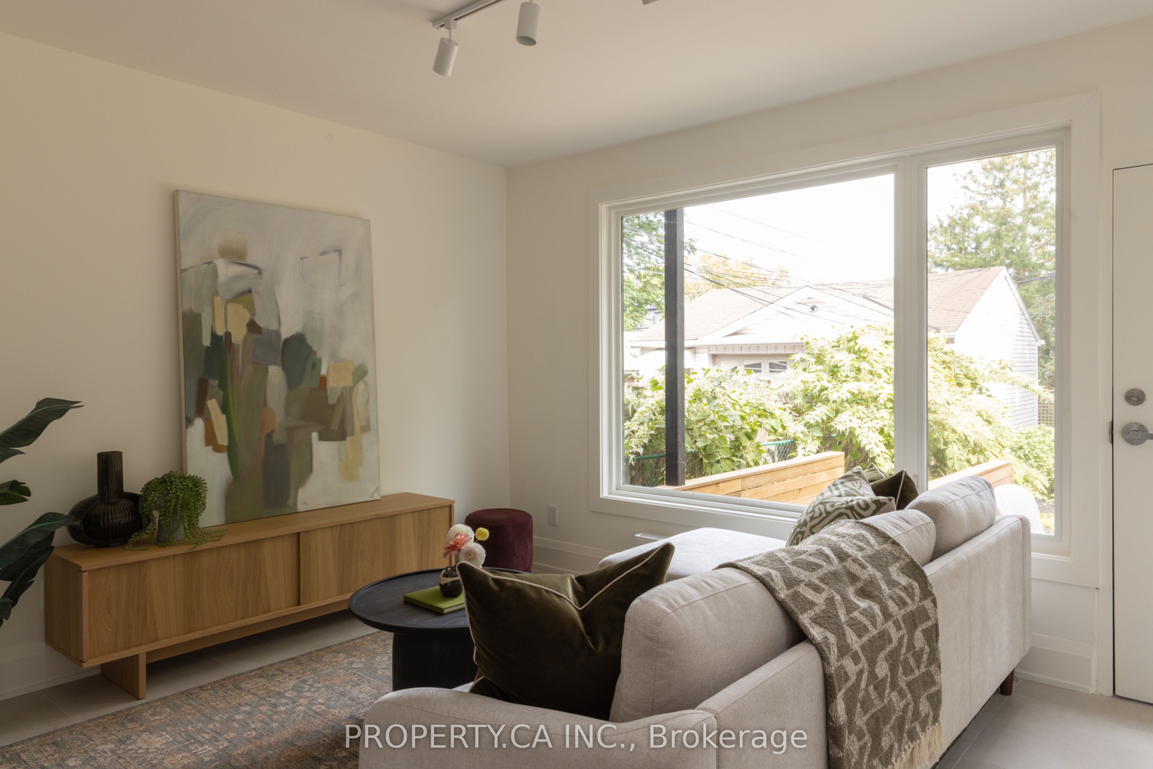 197 Roxton Road Property Photo 11