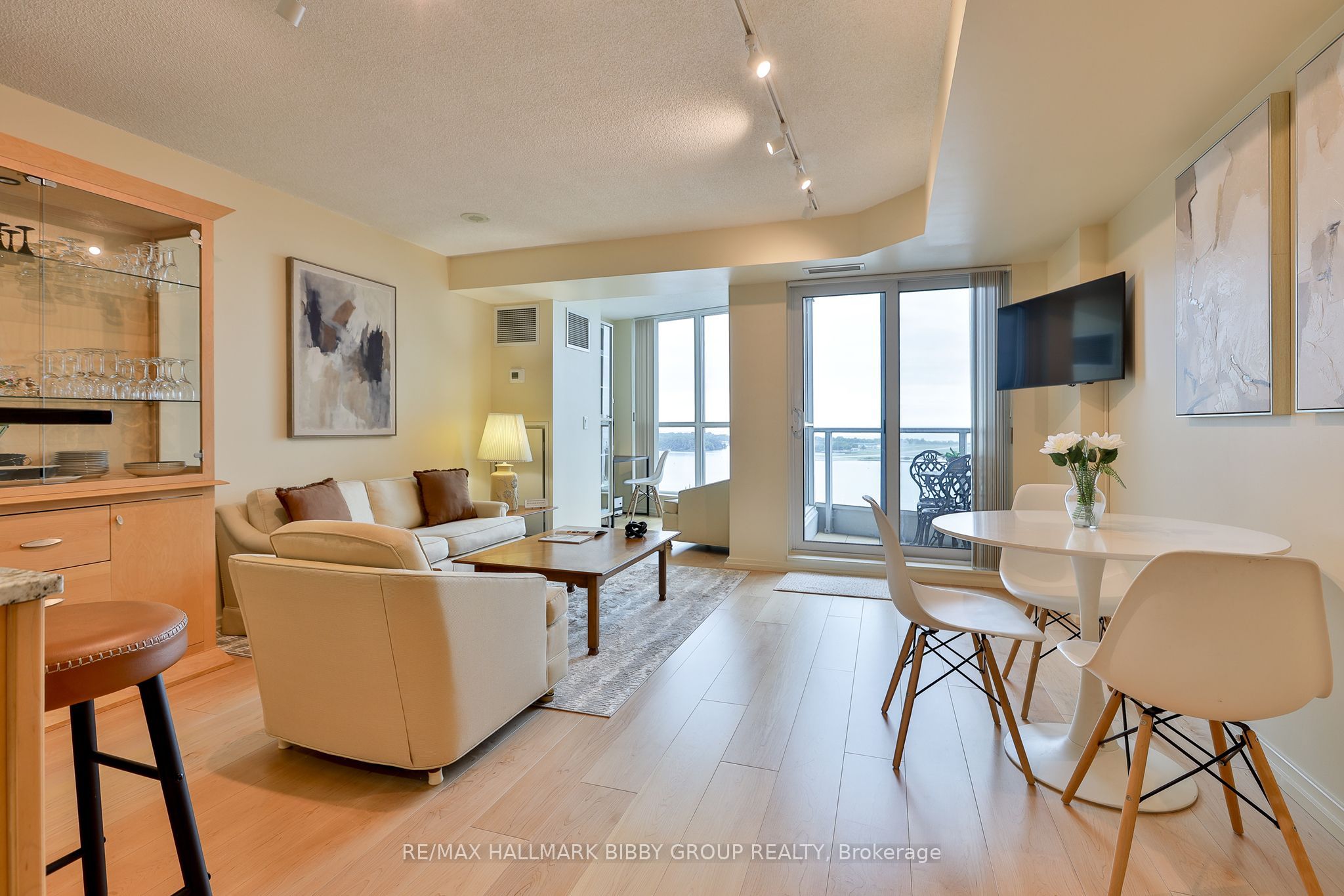 208 Queens Quay W 1911 Property Photo 1