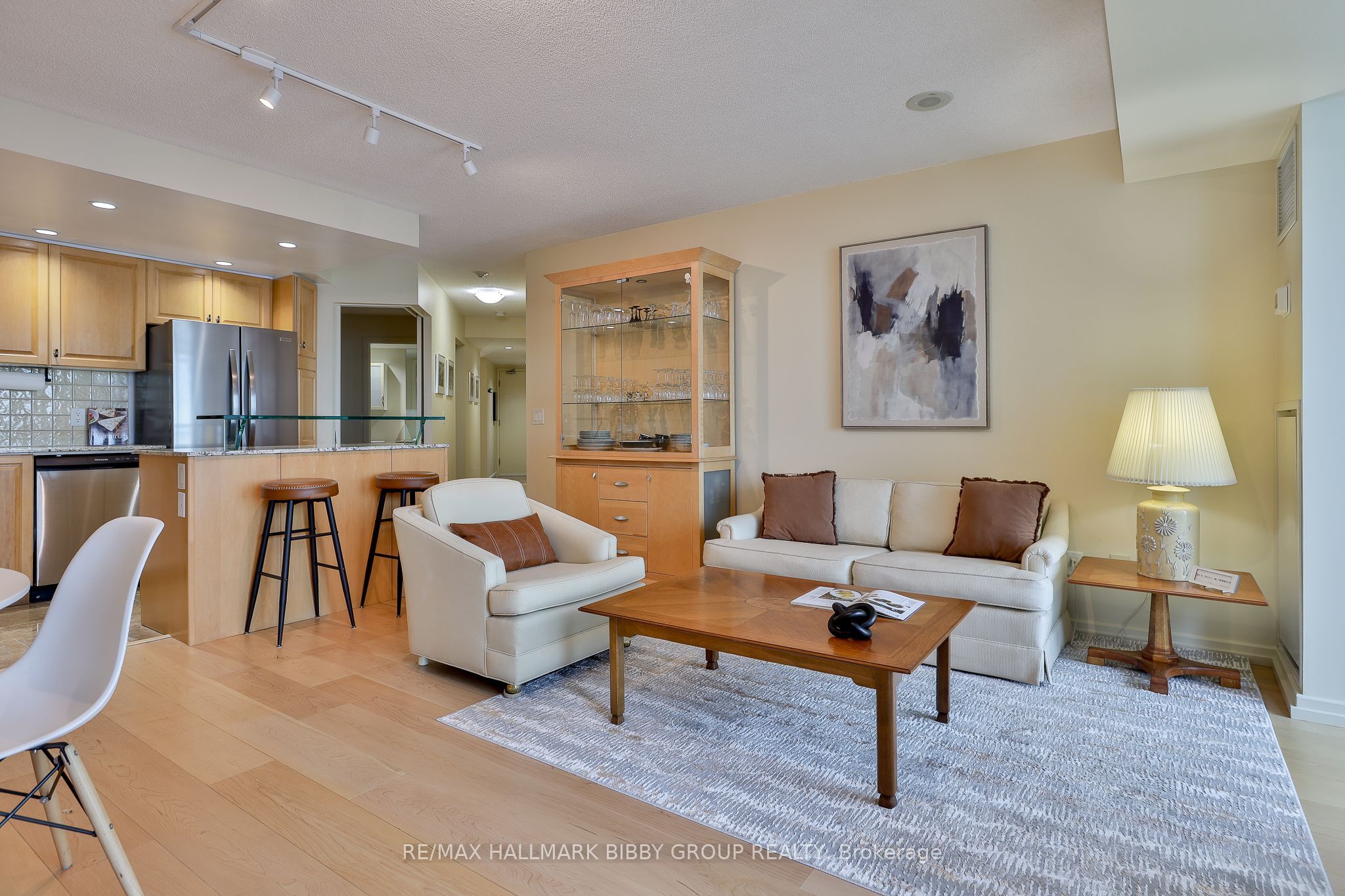 208 Queens Quay W 1911 Property Photo 6