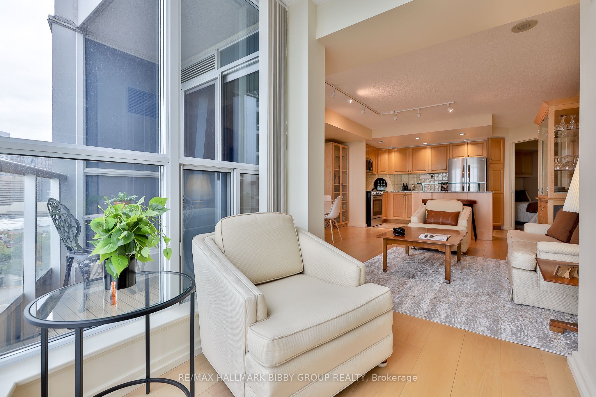 208 Queens Quay W 1911 Property Photo 9