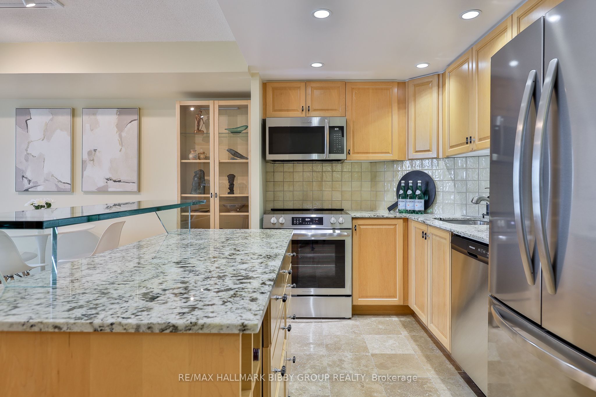 208 Queens Quay W 1911 Property Photo 17