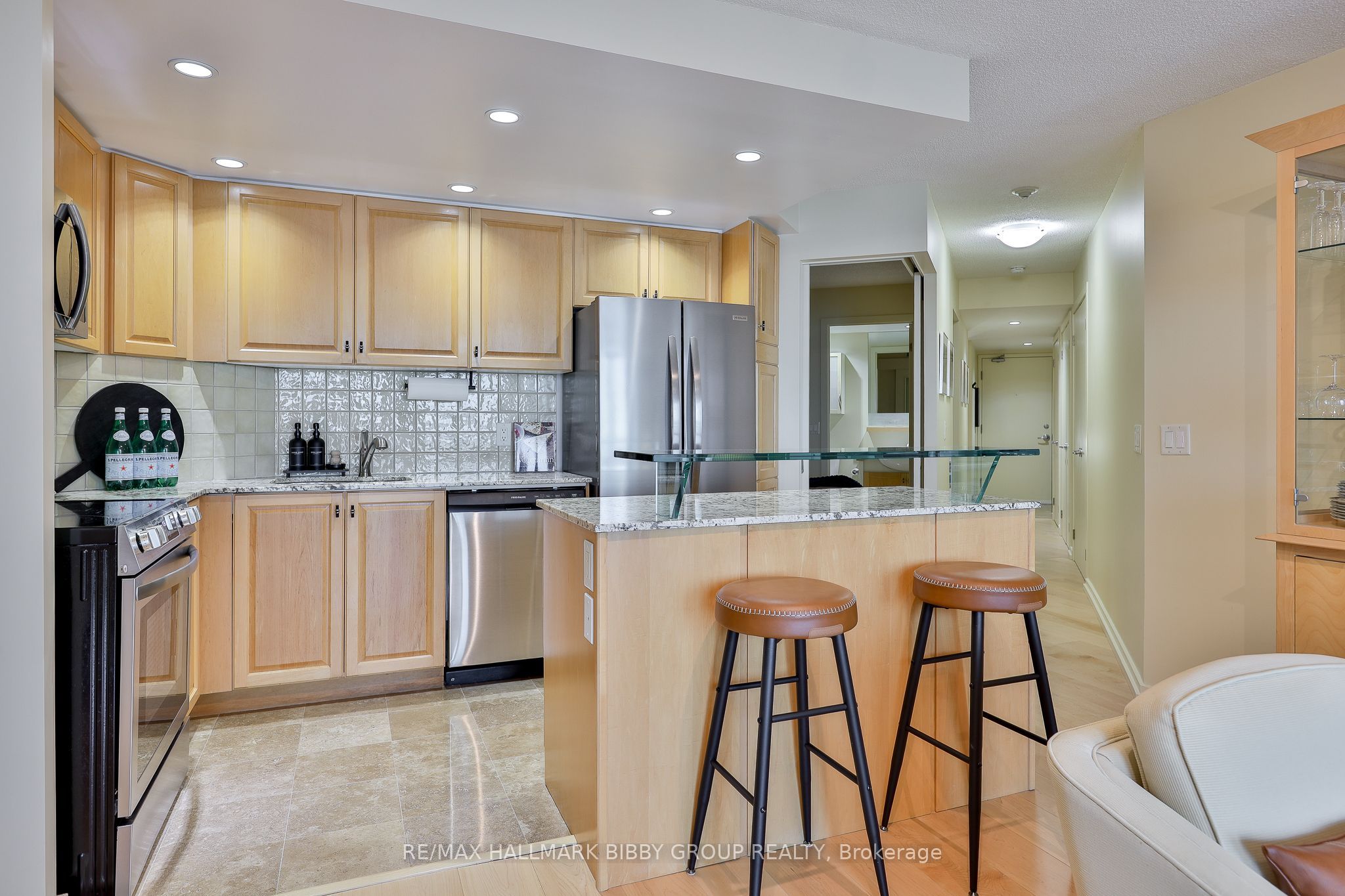 208 Queens Quay W 1911 Property Photo 18