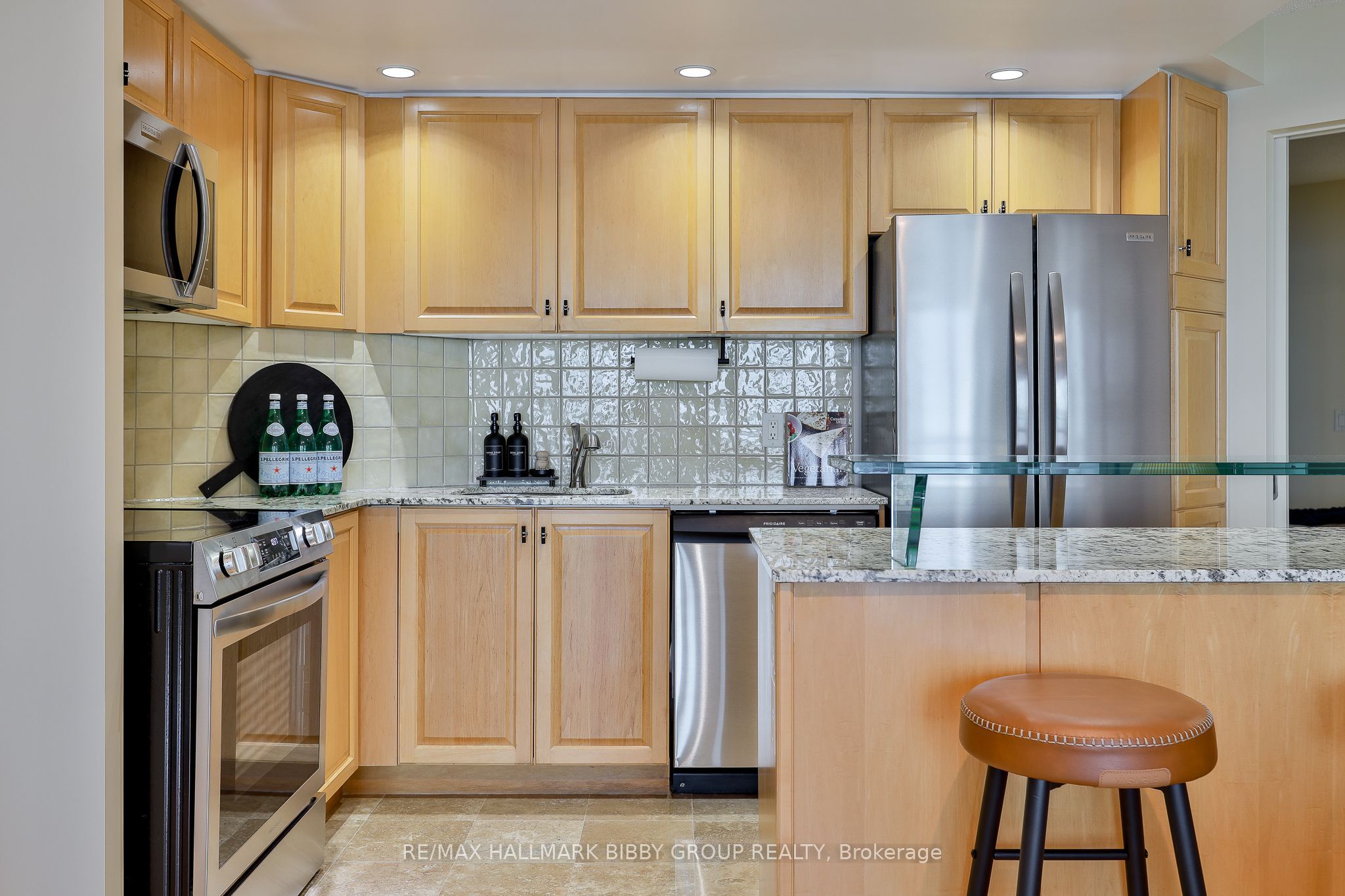 208 Queens Quay W 1911 Property Photo 19