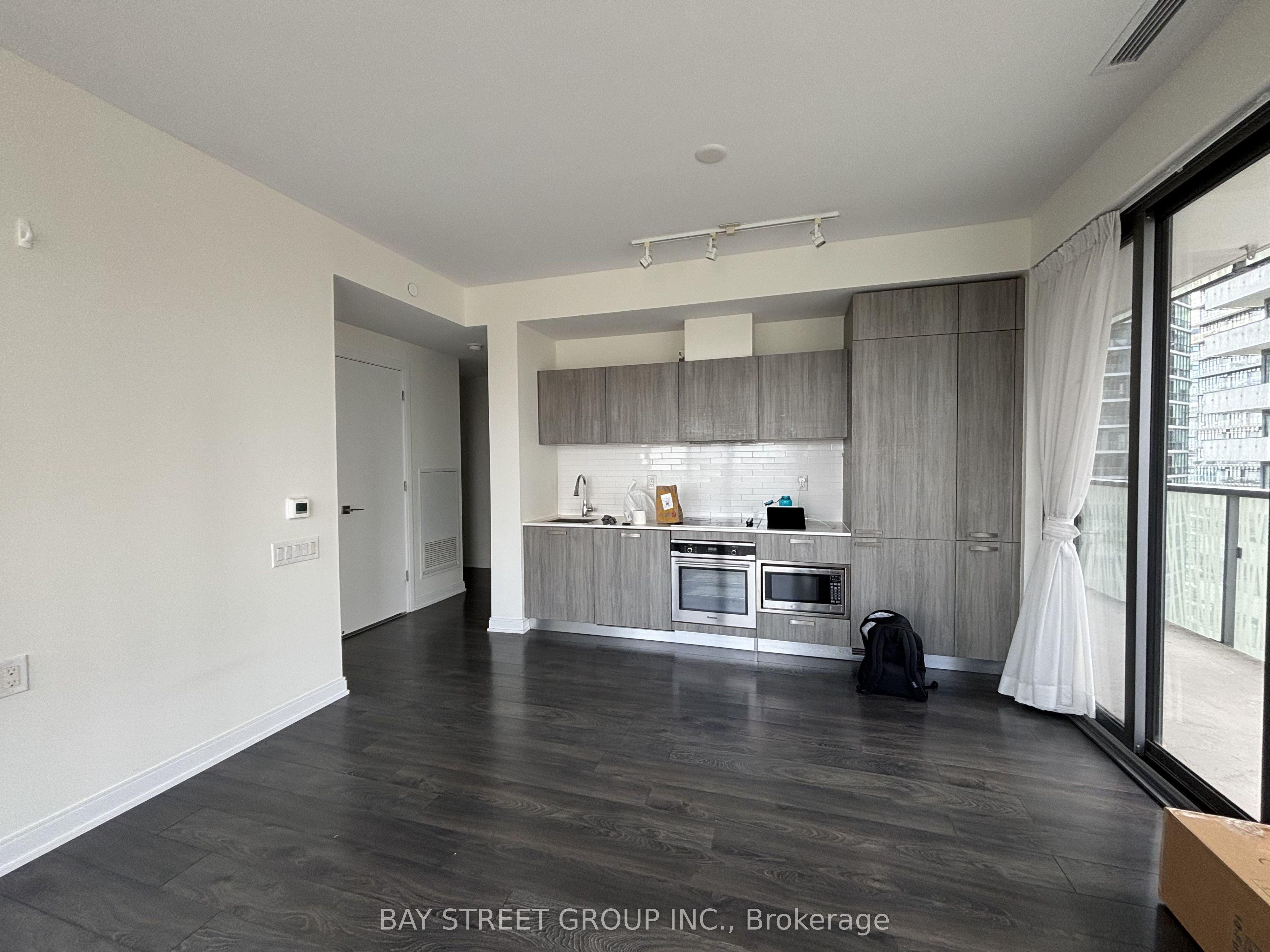 50 Charles Street E 2710 Property Photo 4