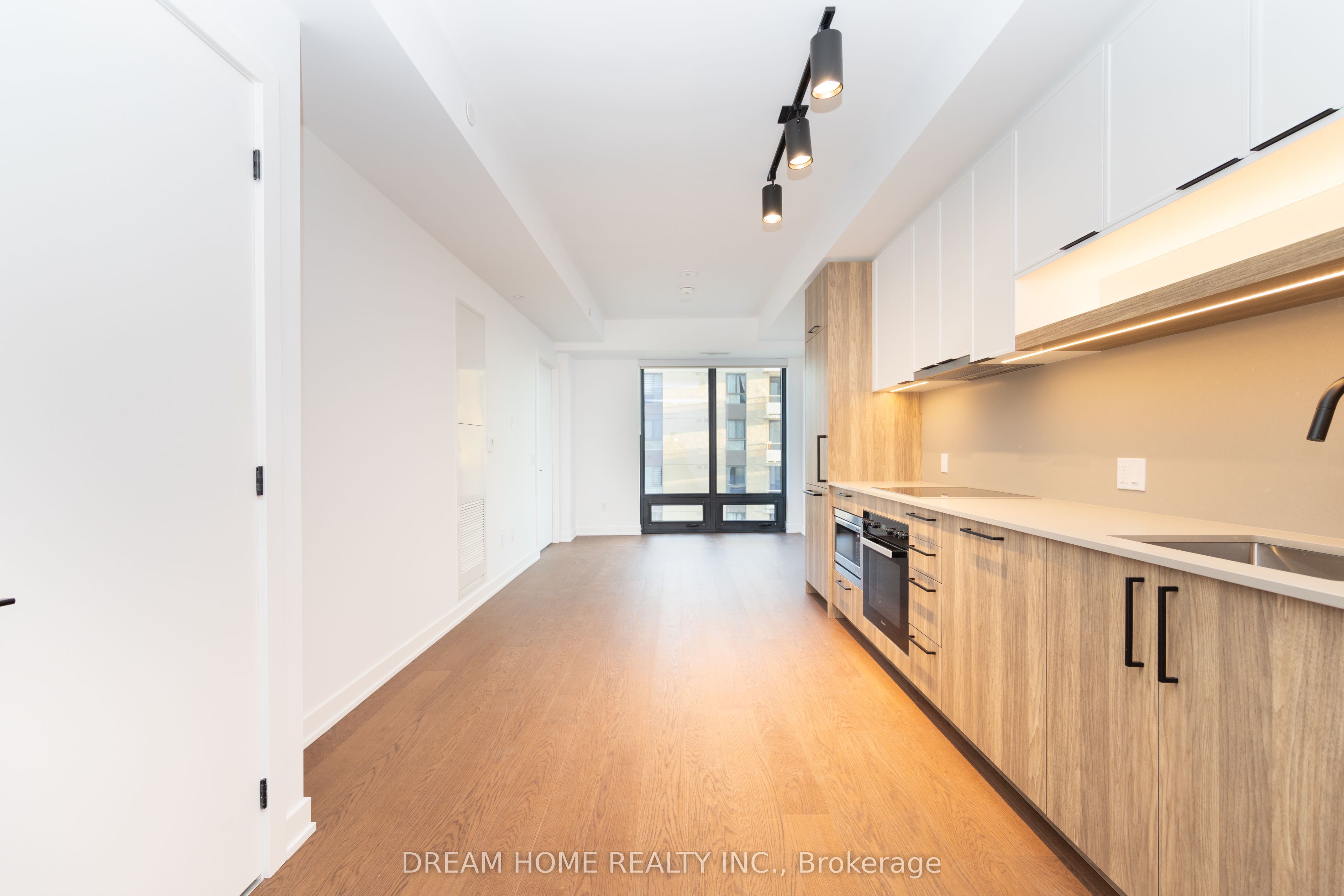 91 Montclair Avenue 2002 Property Photo 4