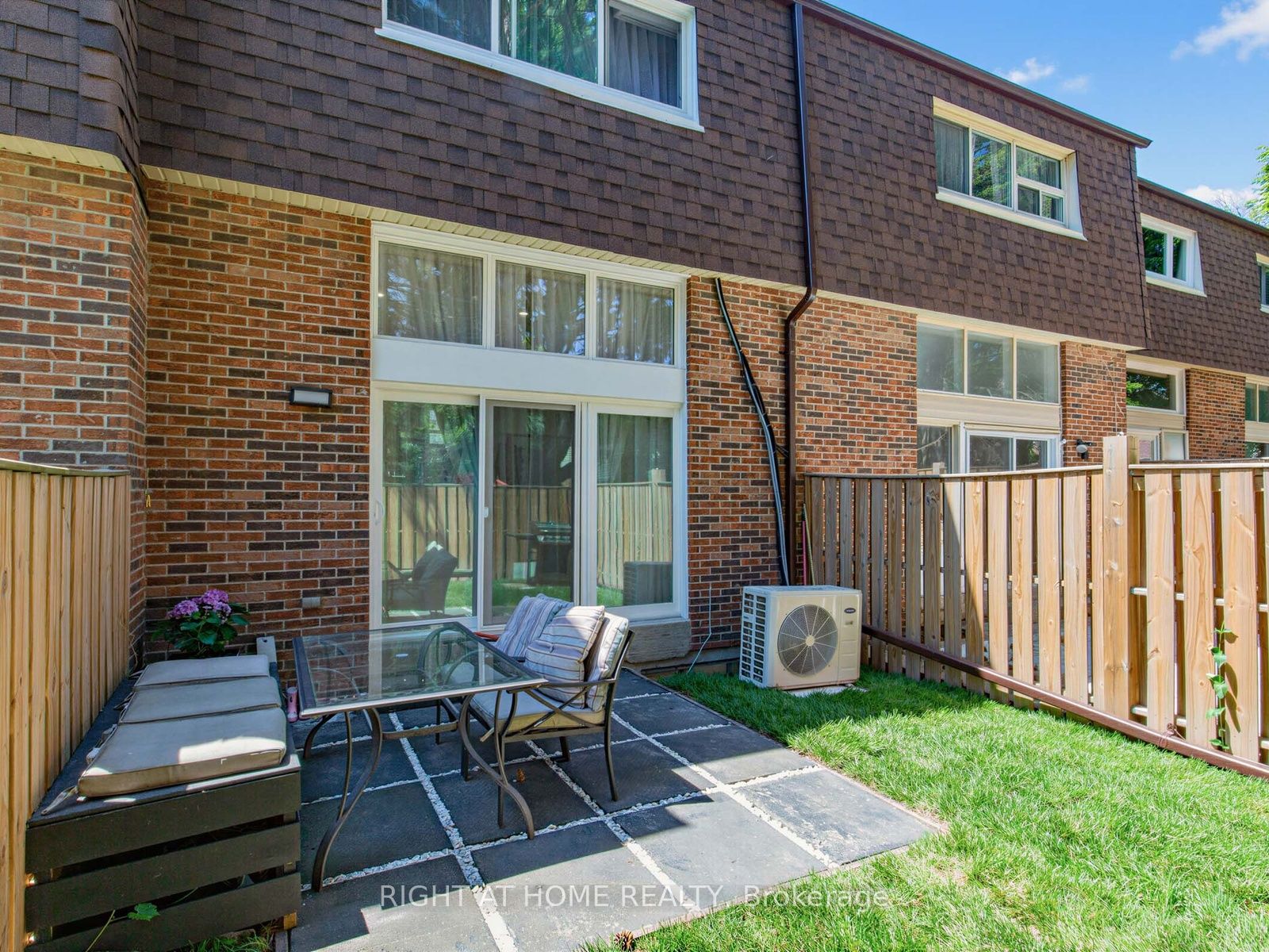 100 Jenny Wren Way Property Photo 26