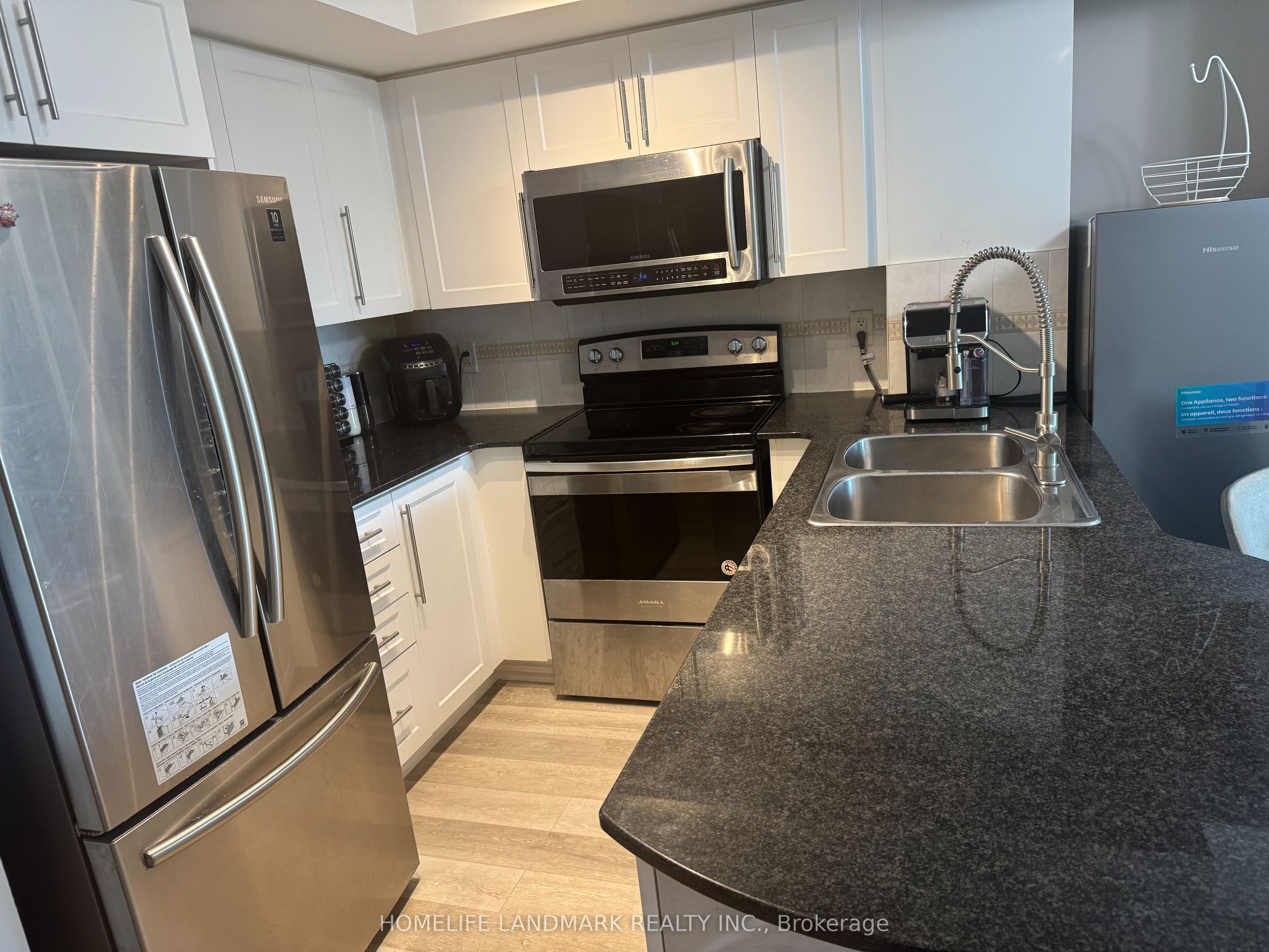 17 Barberry Place # 405 Property Photo 15