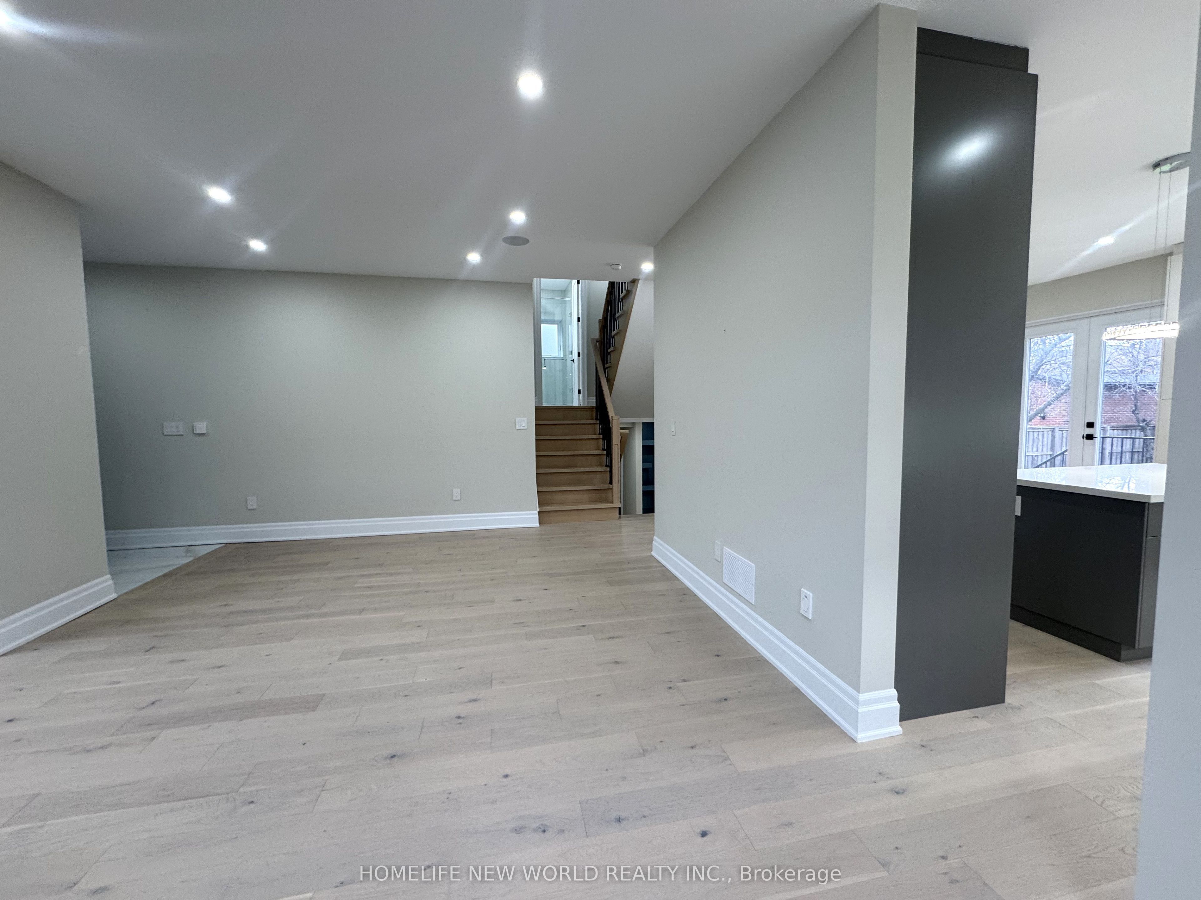 150 Viewmount Avenue Property Photo 19