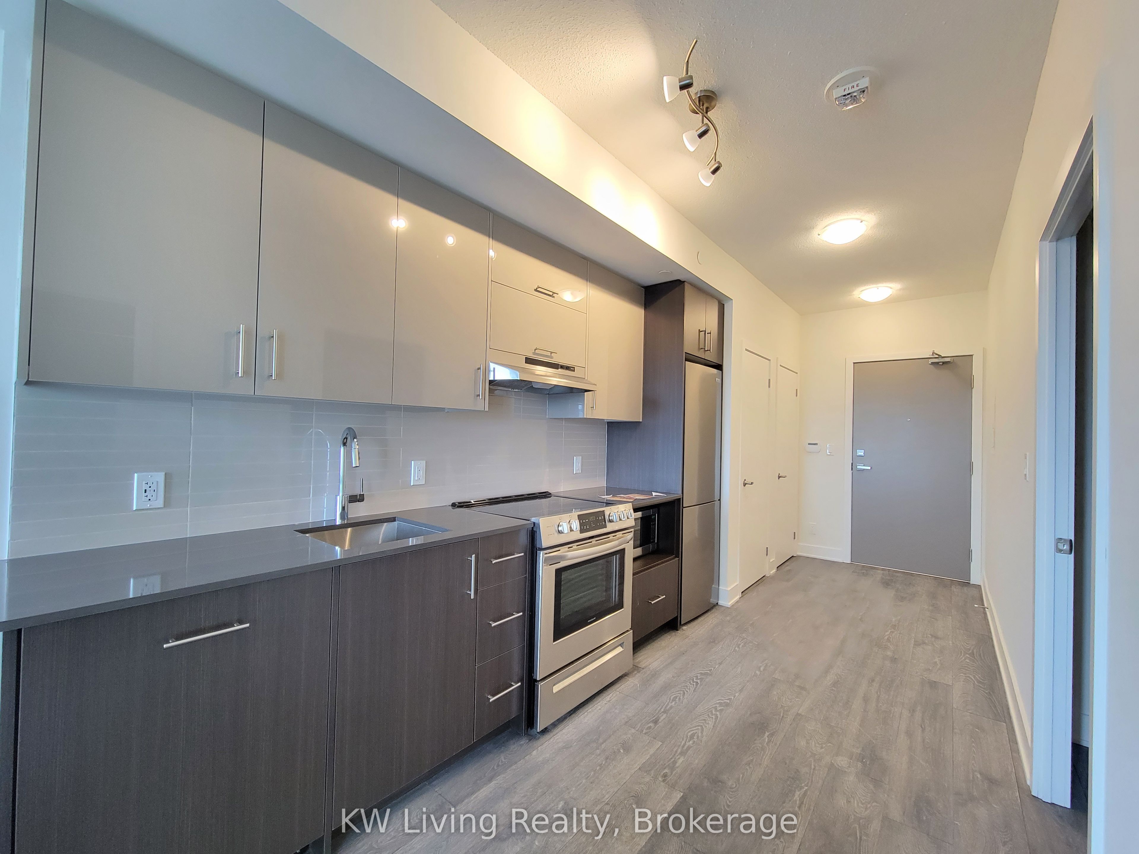 188 Fairview Mall Drive 317 Property Photo 3