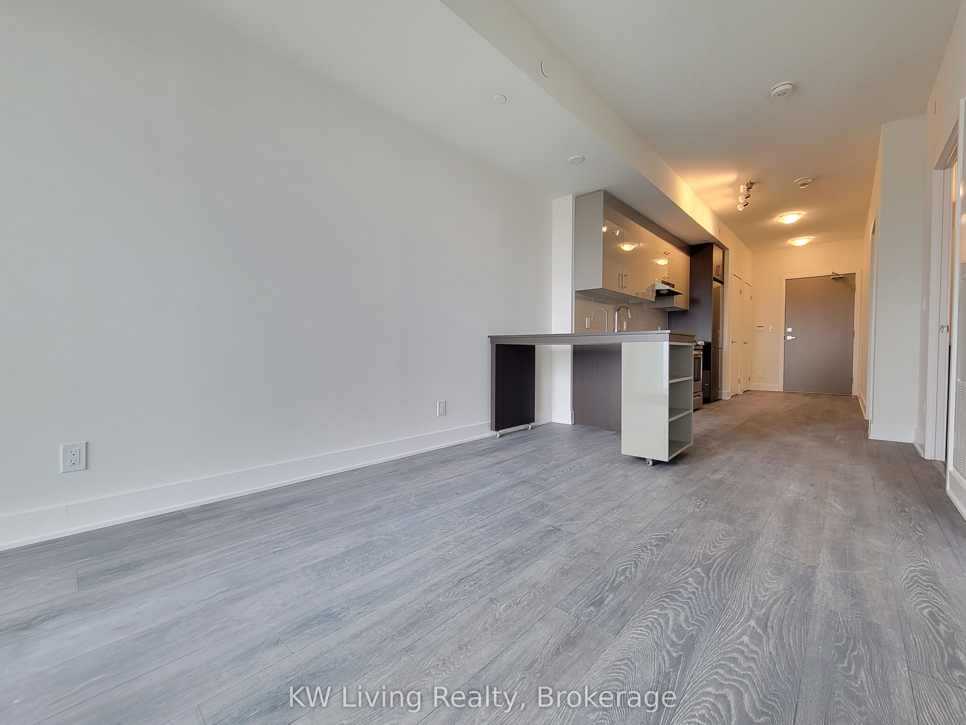 188 Fairview Mall Drive 317 Property Photo 7