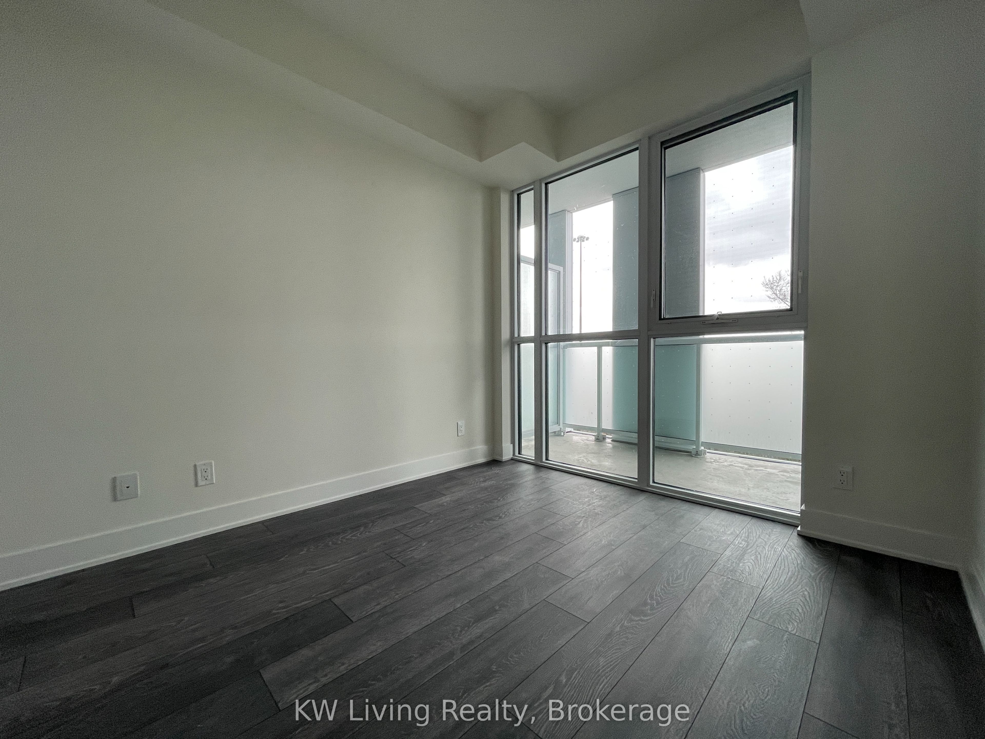 188 Fairview Mall Drive 317 Property Photo 10