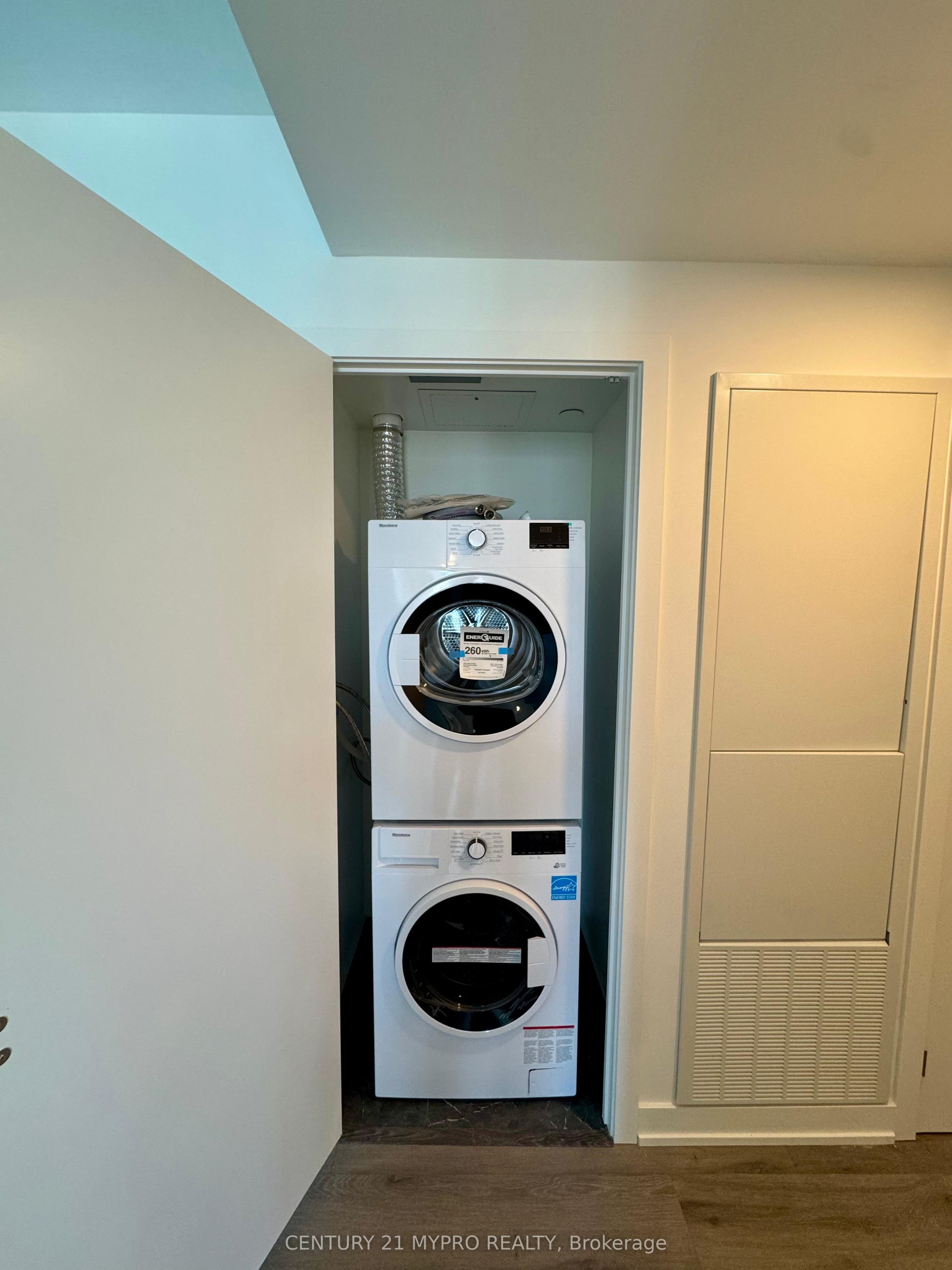 252 Church Street 4506 Property Photo 14