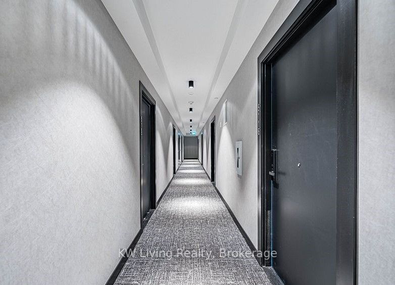 88 Queen Street E 5609 Property Photo 6