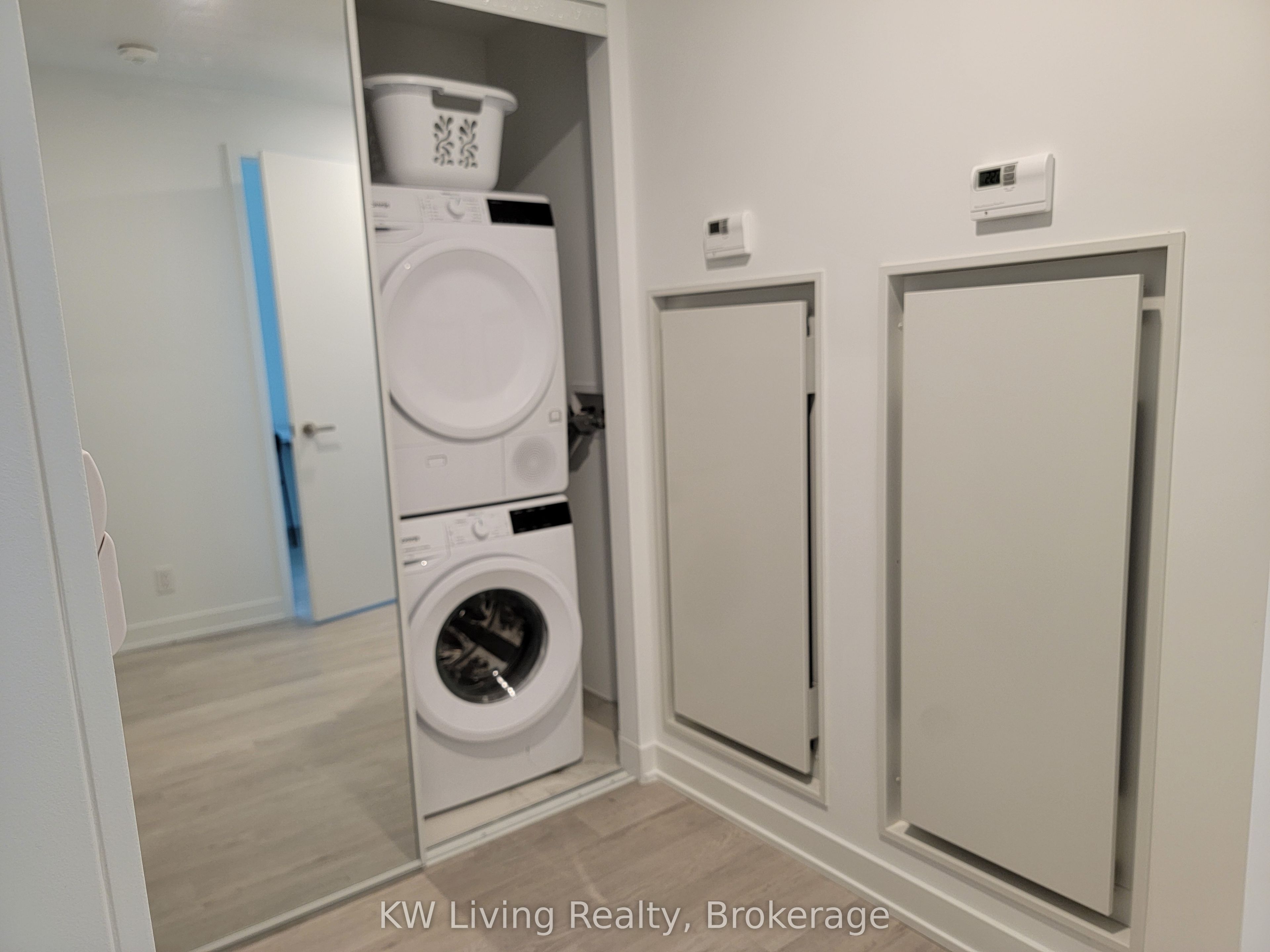 88 Queen Street E 5609 Property Photo 7
