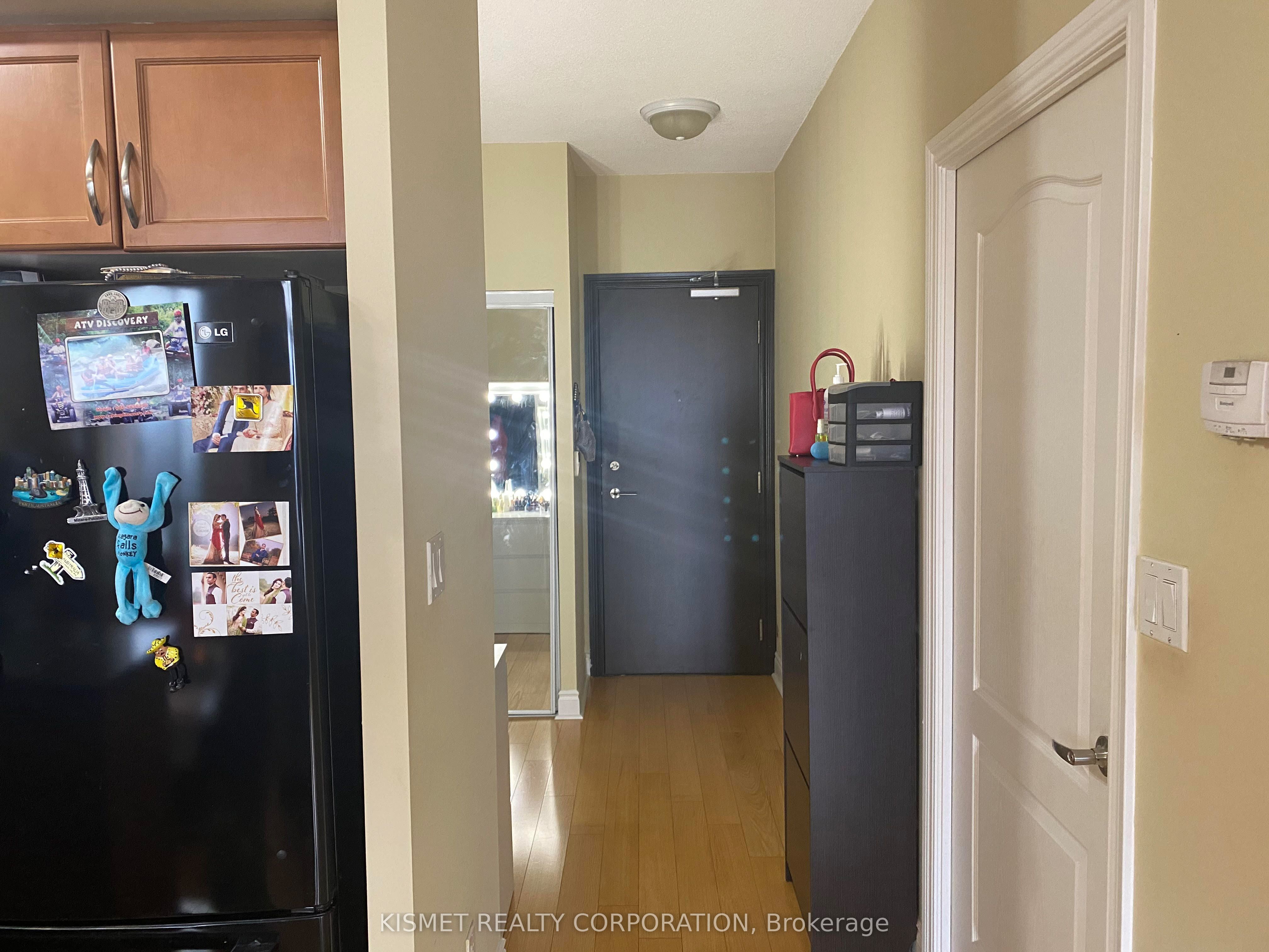 1105 Leslie Street 1207 Property Photo 2