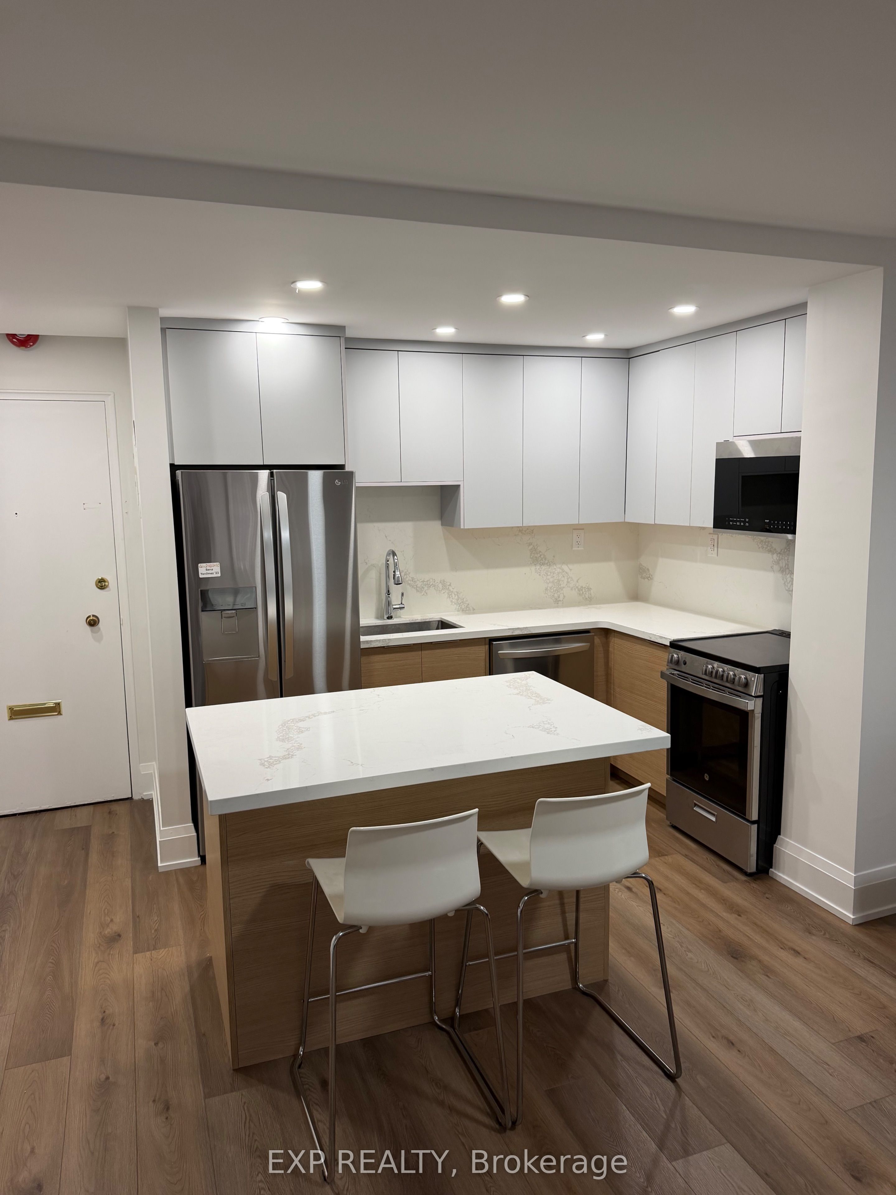 60 Montclair Avenue 404 Property Photo 2