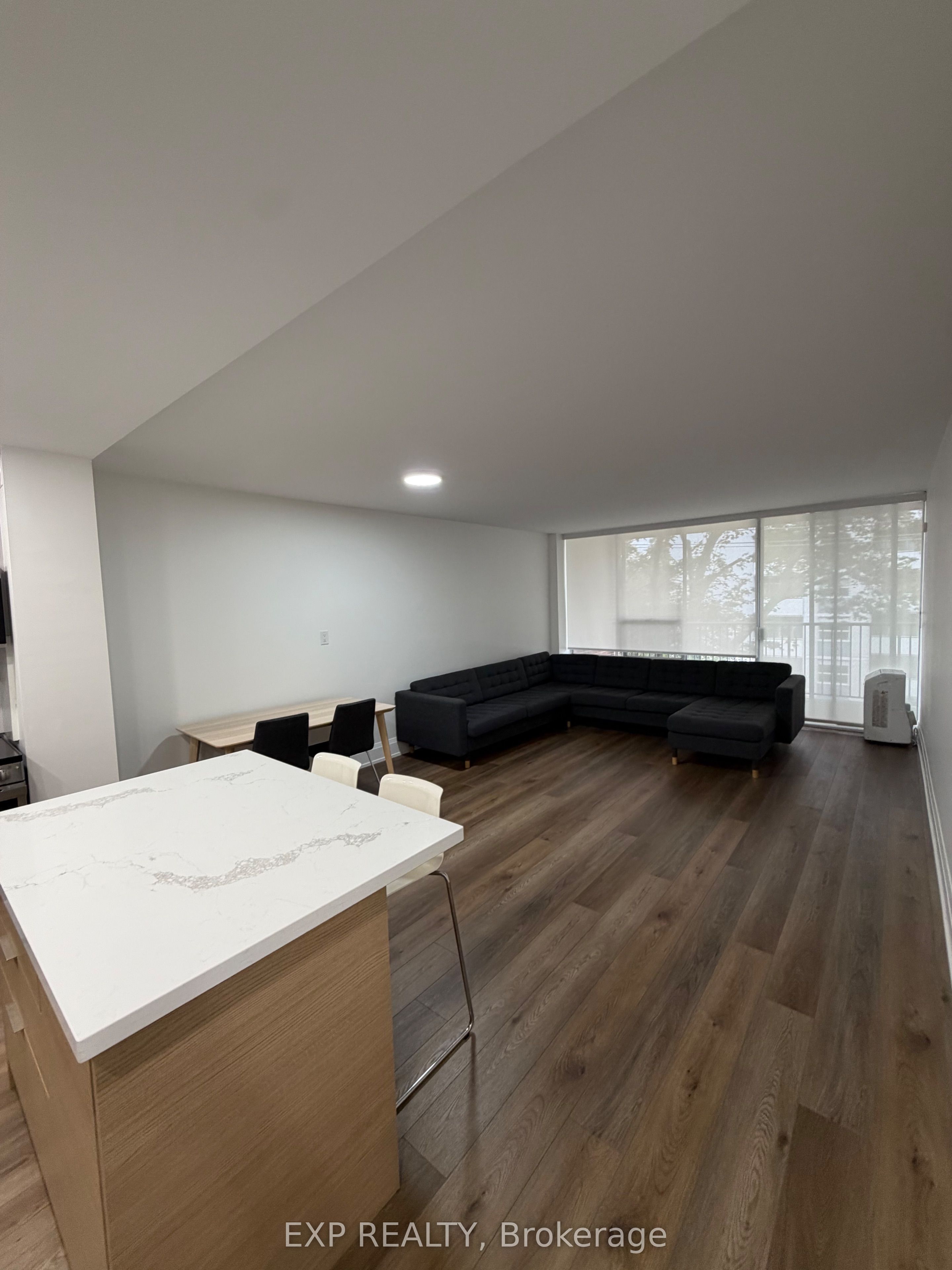 60 Montclair Avenue 404 Property Photo 5