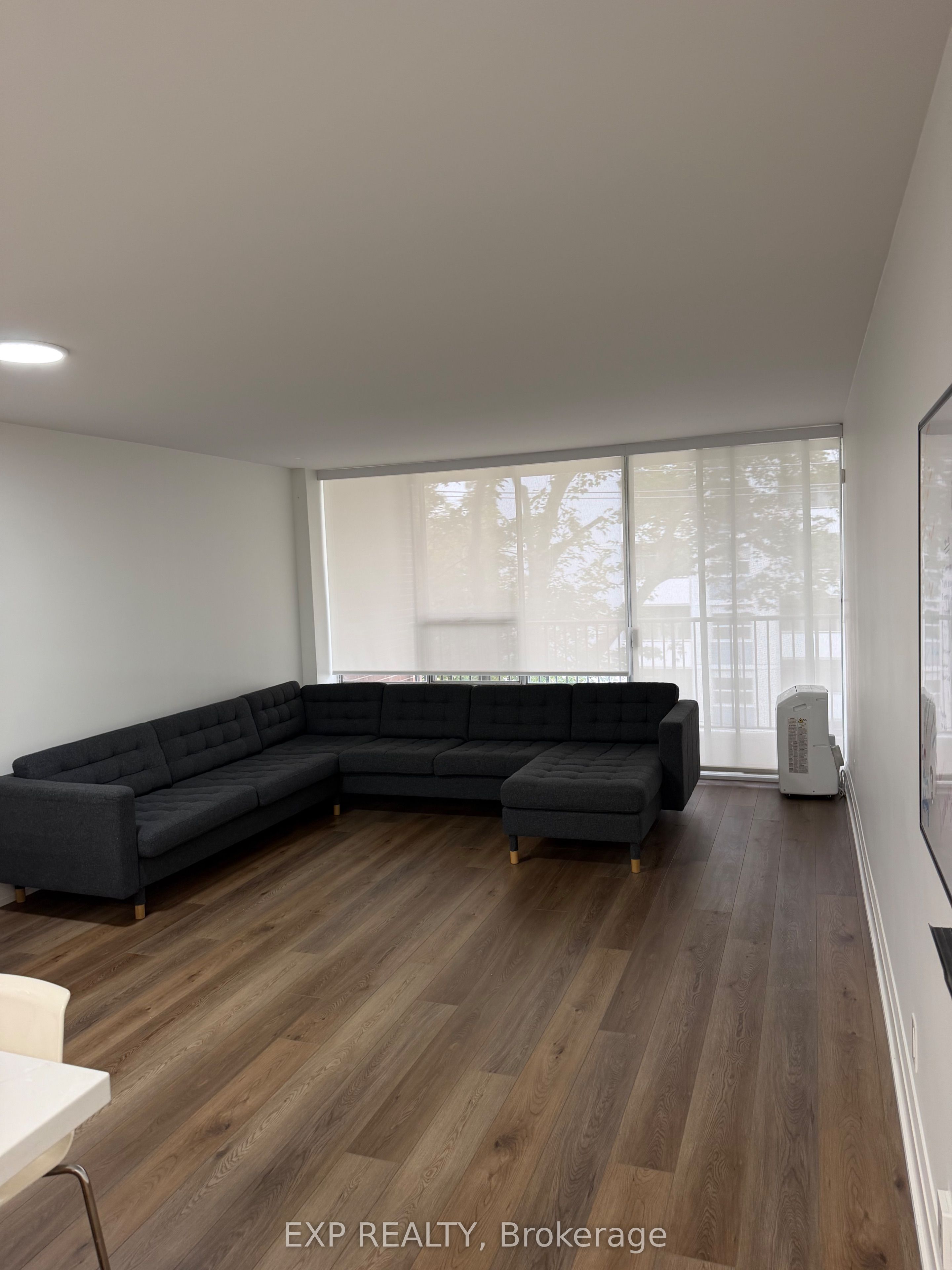 60 Montclair Avenue 404 Property Photo 6
