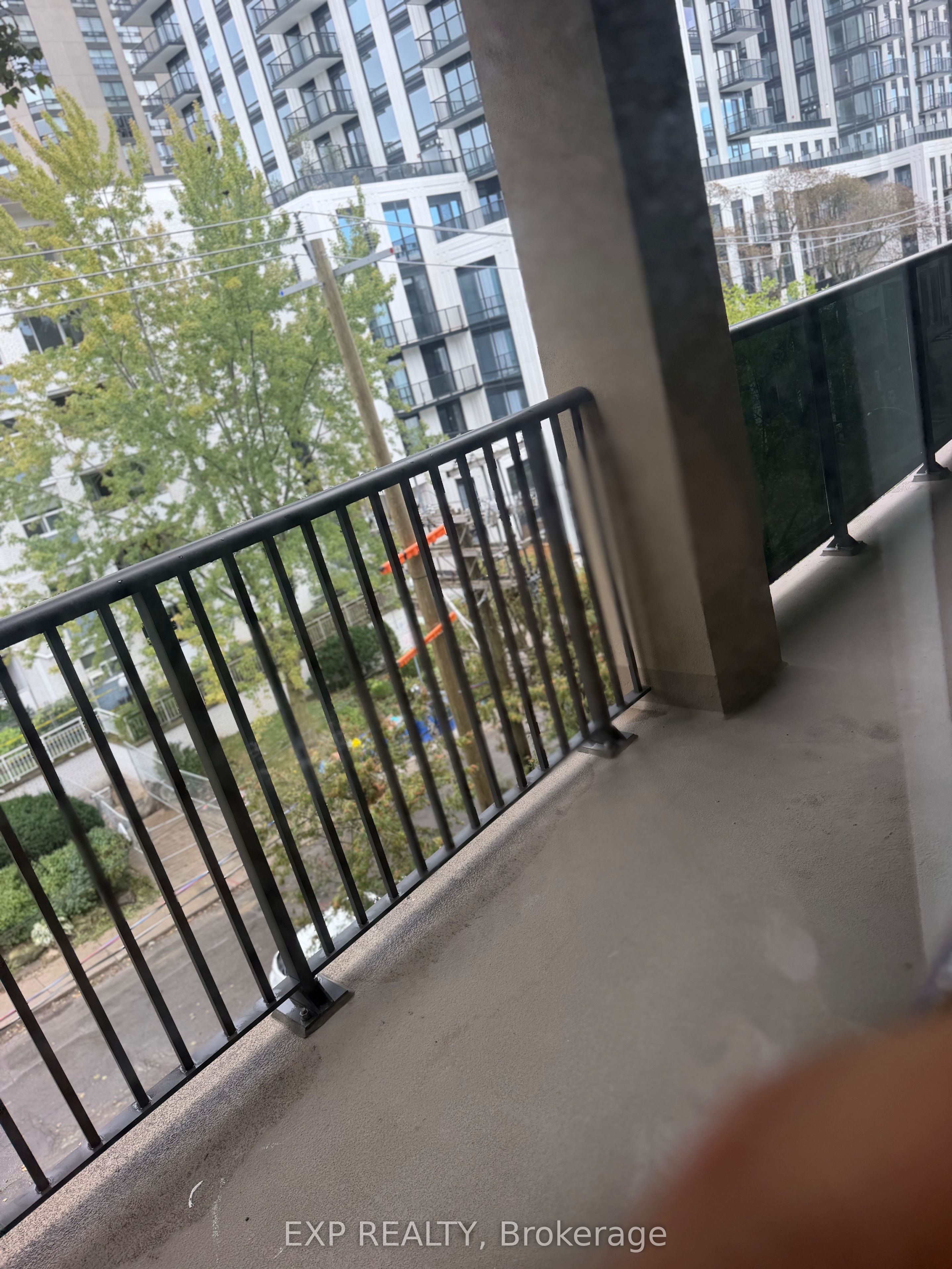 60 Montclair Avenue 404 Property Photo 11