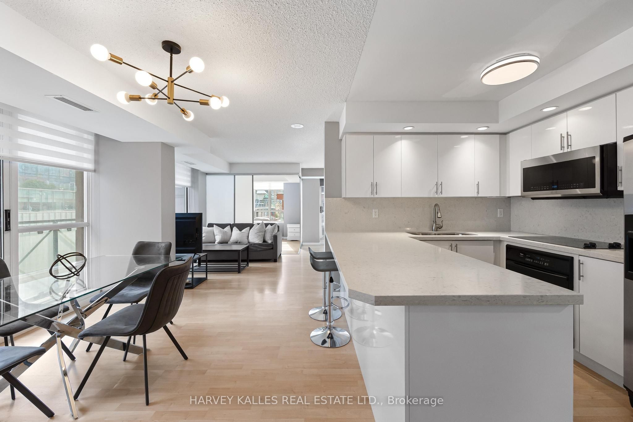 140 Simcoe Street 515 Property Photo 12