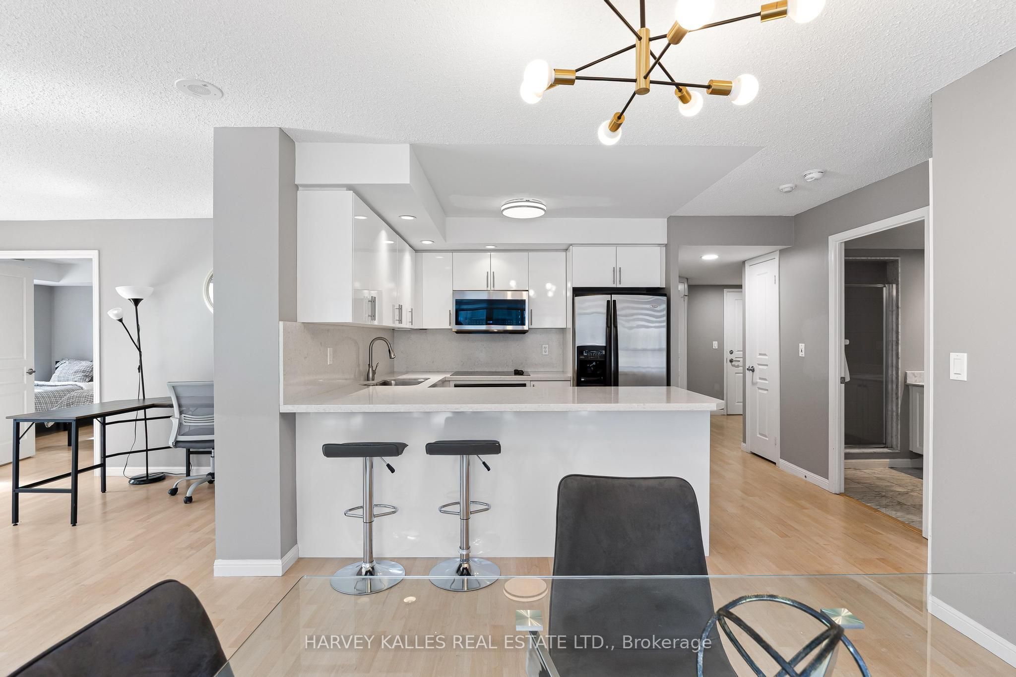 140 Simcoe Street 515 Property Photo 14