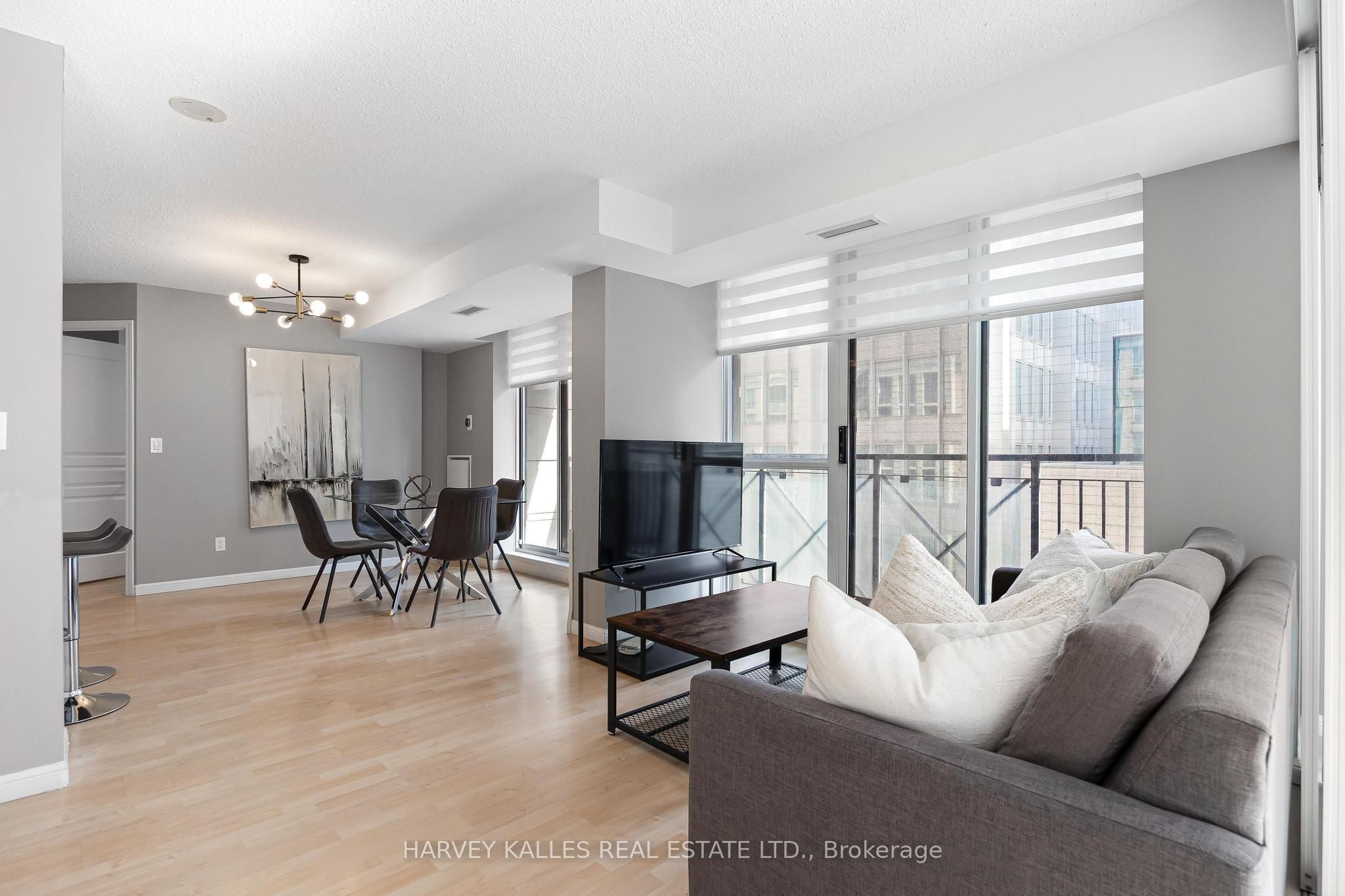 140 Simcoe Street 515 Property Photo 16