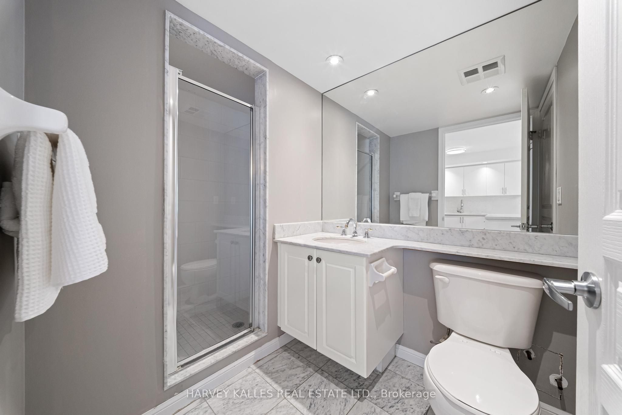 140 Simcoe Street 515 Property Photo 22