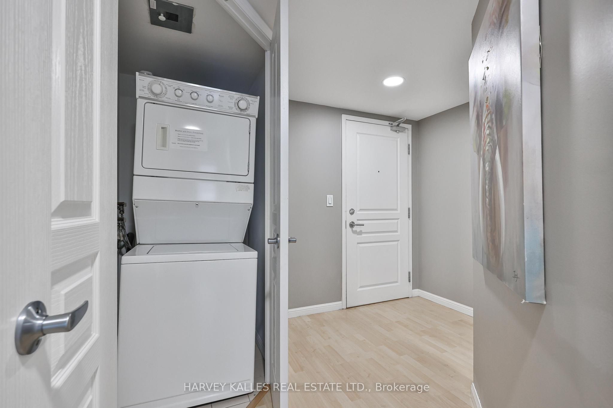 140 Simcoe Street 515 Property Photo 39