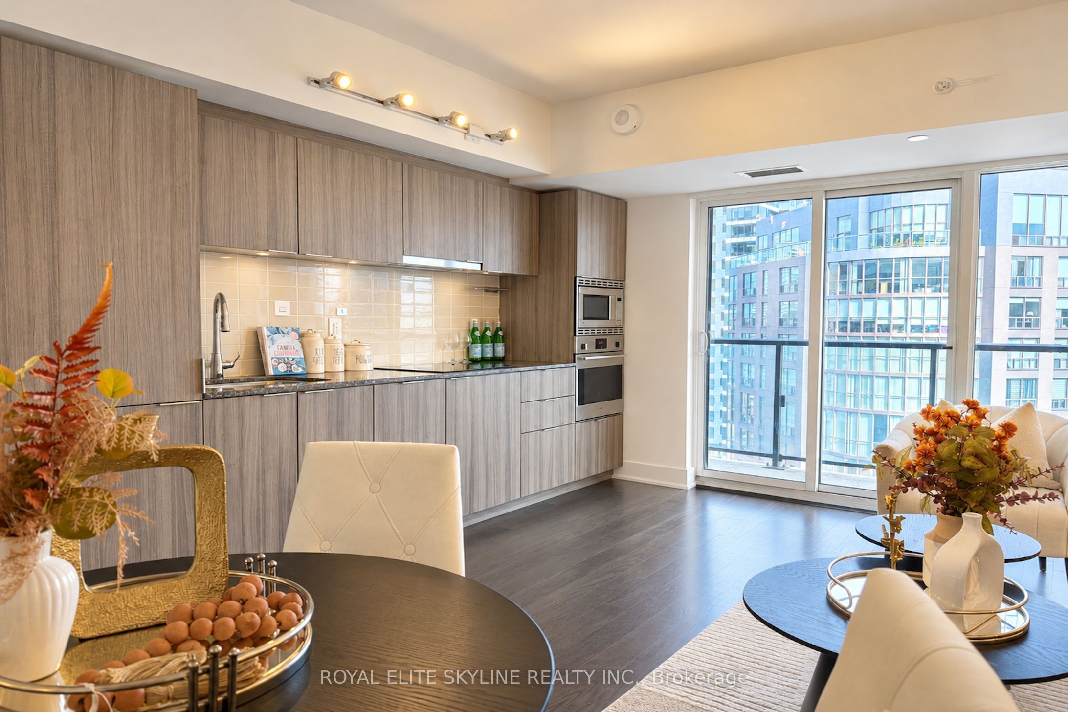 955 Bay Street 2401 Property Photo 2