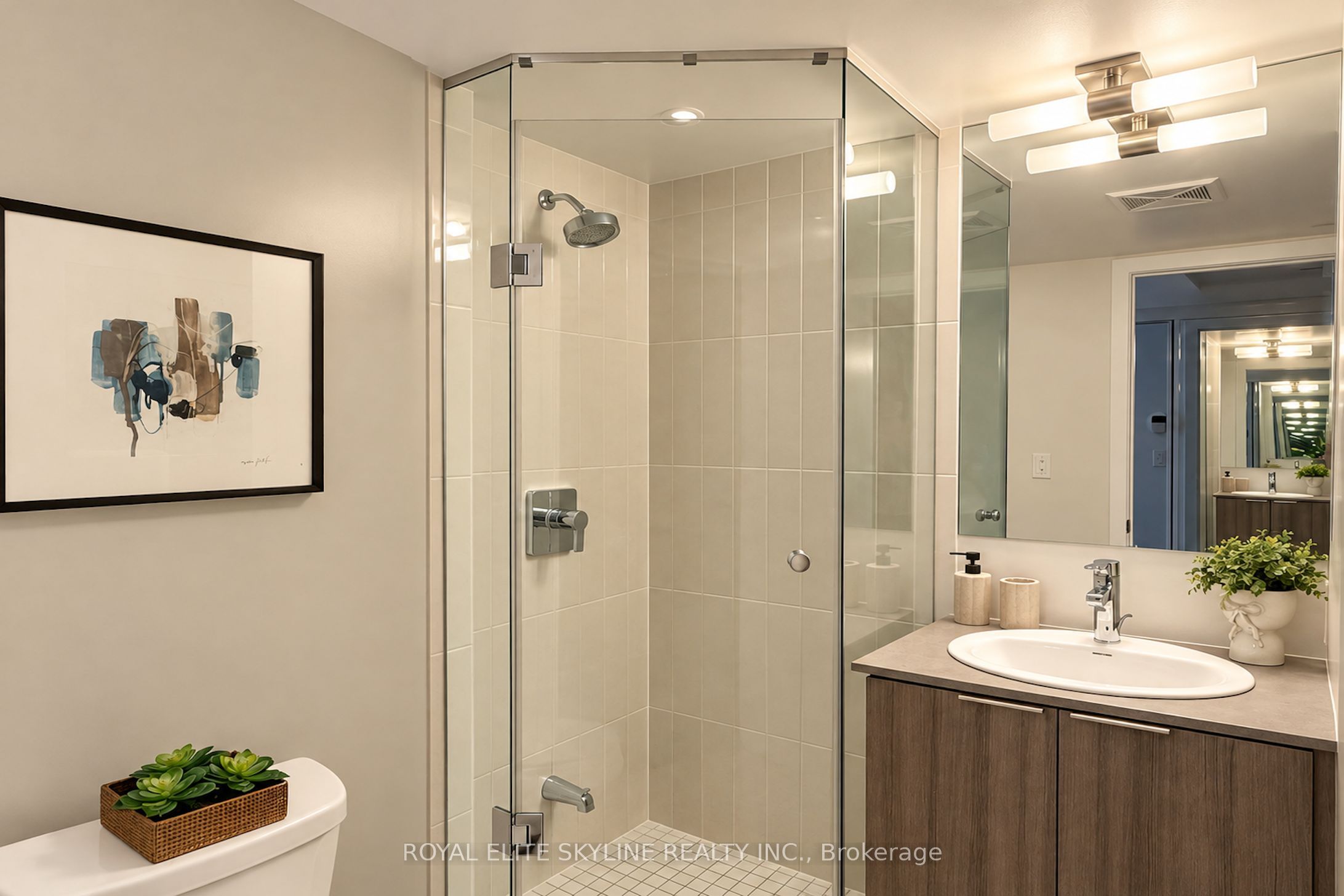 955 Bay Street 2401 Property Photo 17
