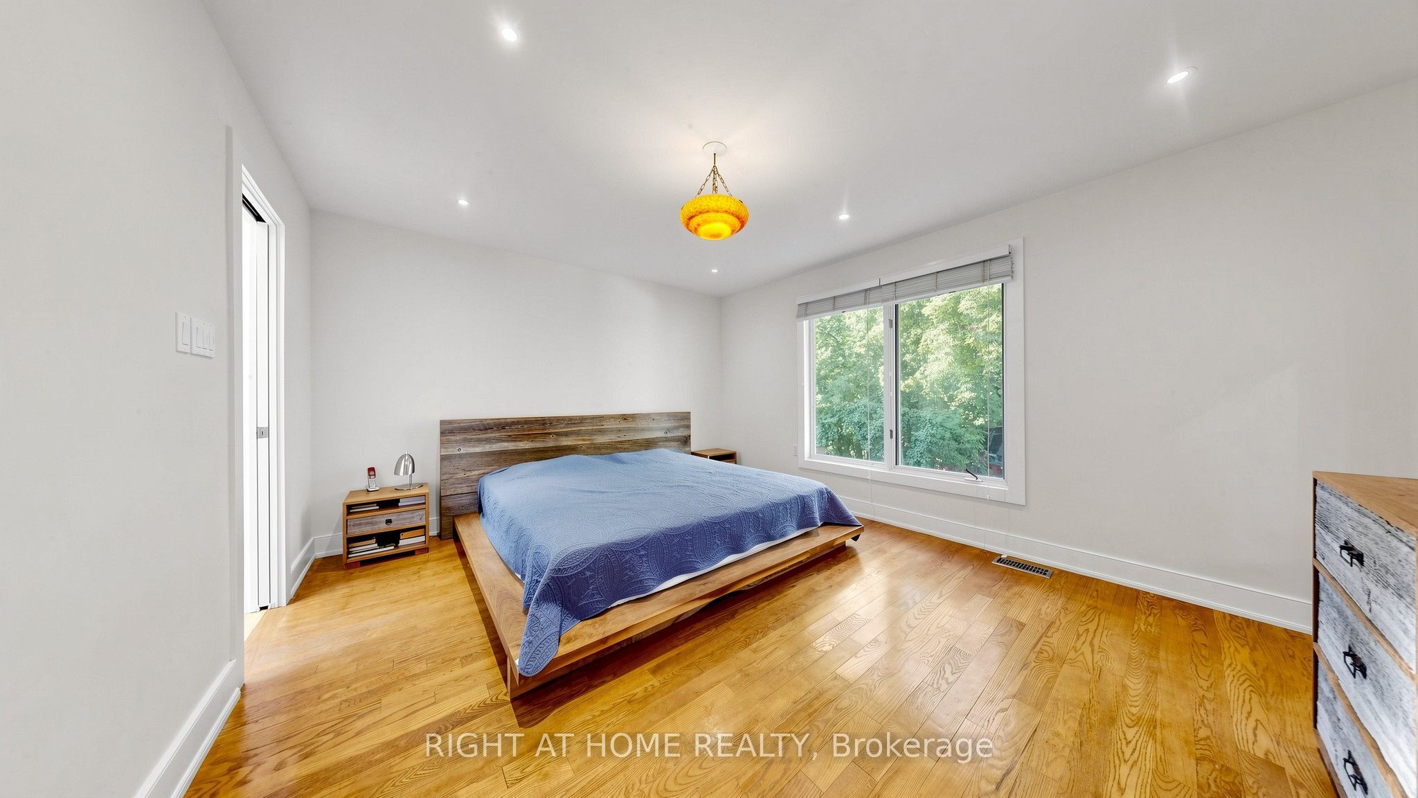 24 Stonedene Boulevard Property Photo 20