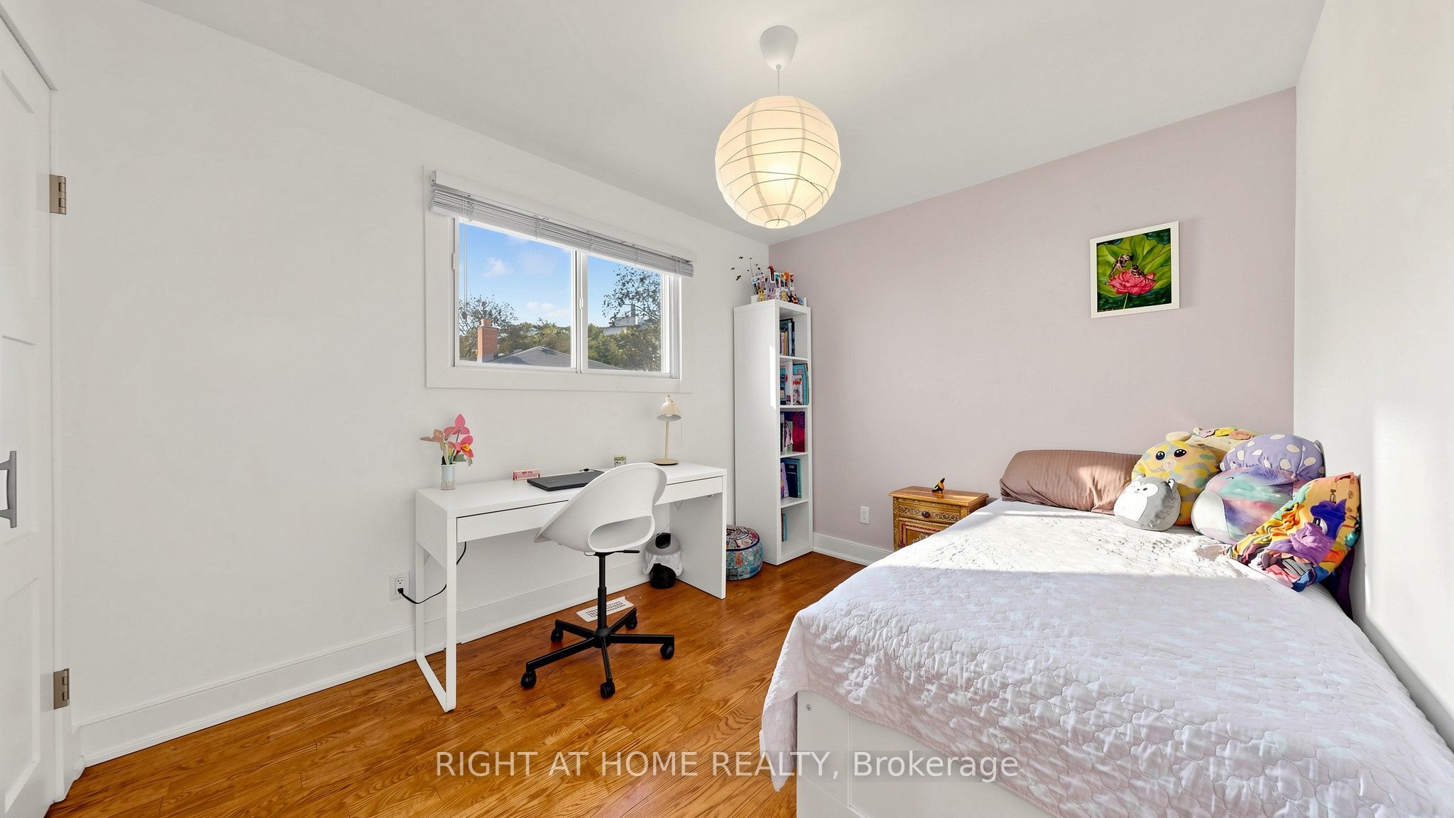 24 Stonedene Boulevard Property Photo 23