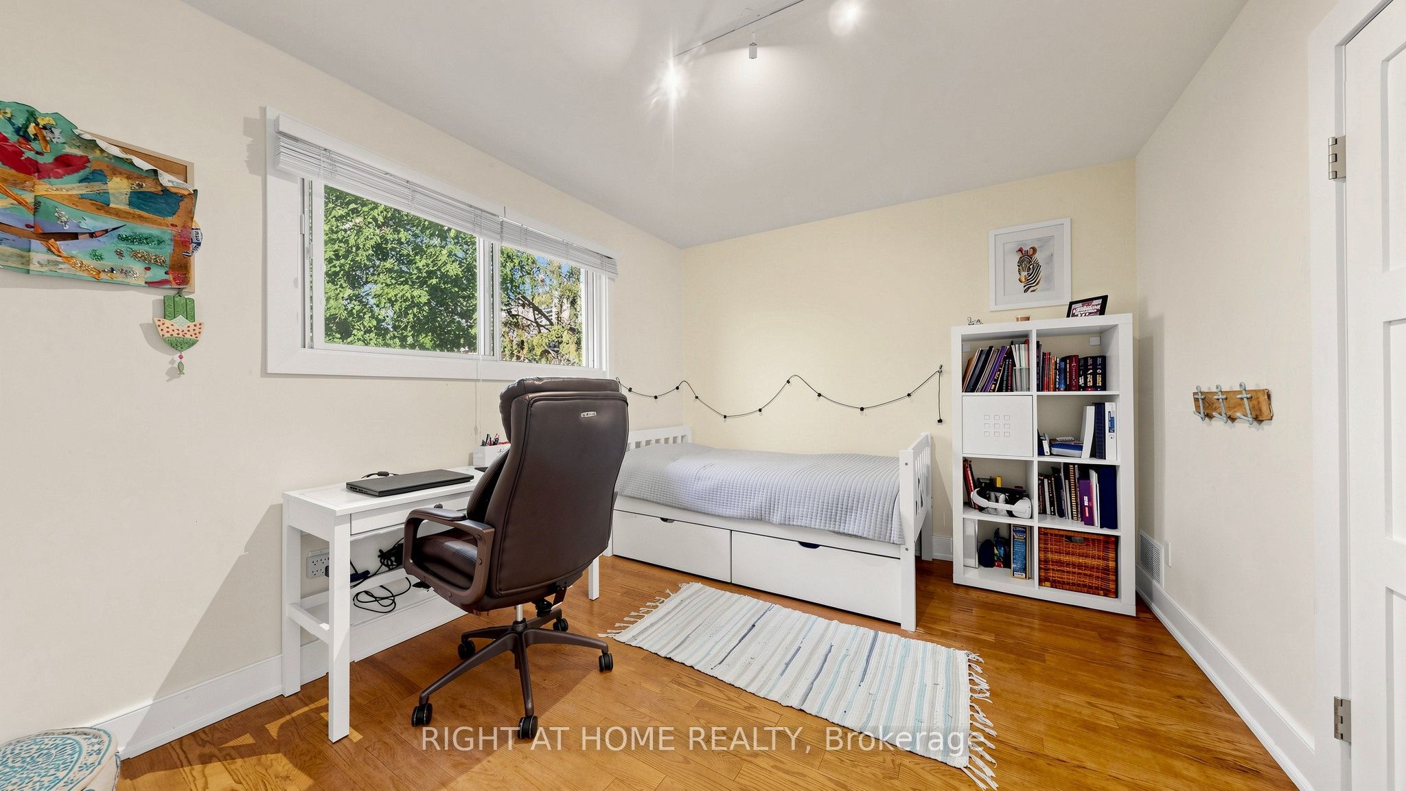 24 Stonedene Boulevard Property Photo 25