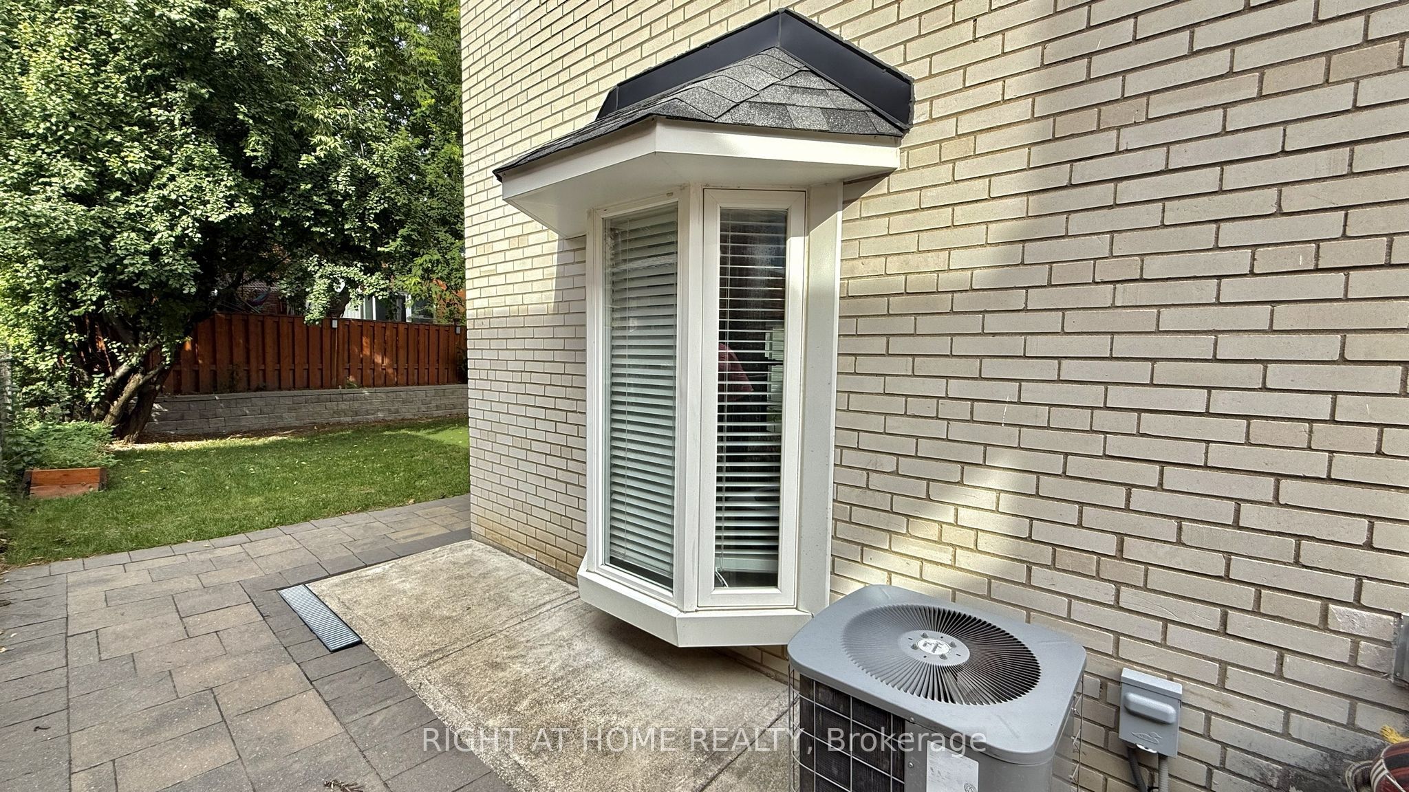 24 Stonedene Boulevard Property Photo 49