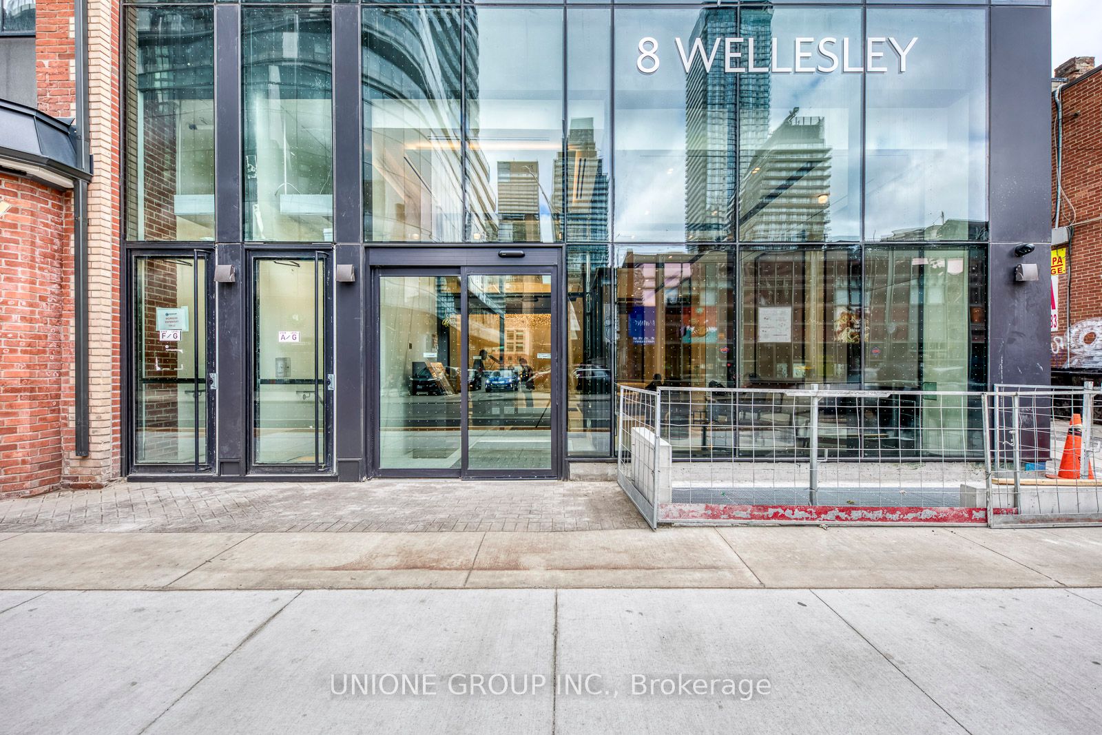 8 Wellesley Street W 2506 Property Photo 2