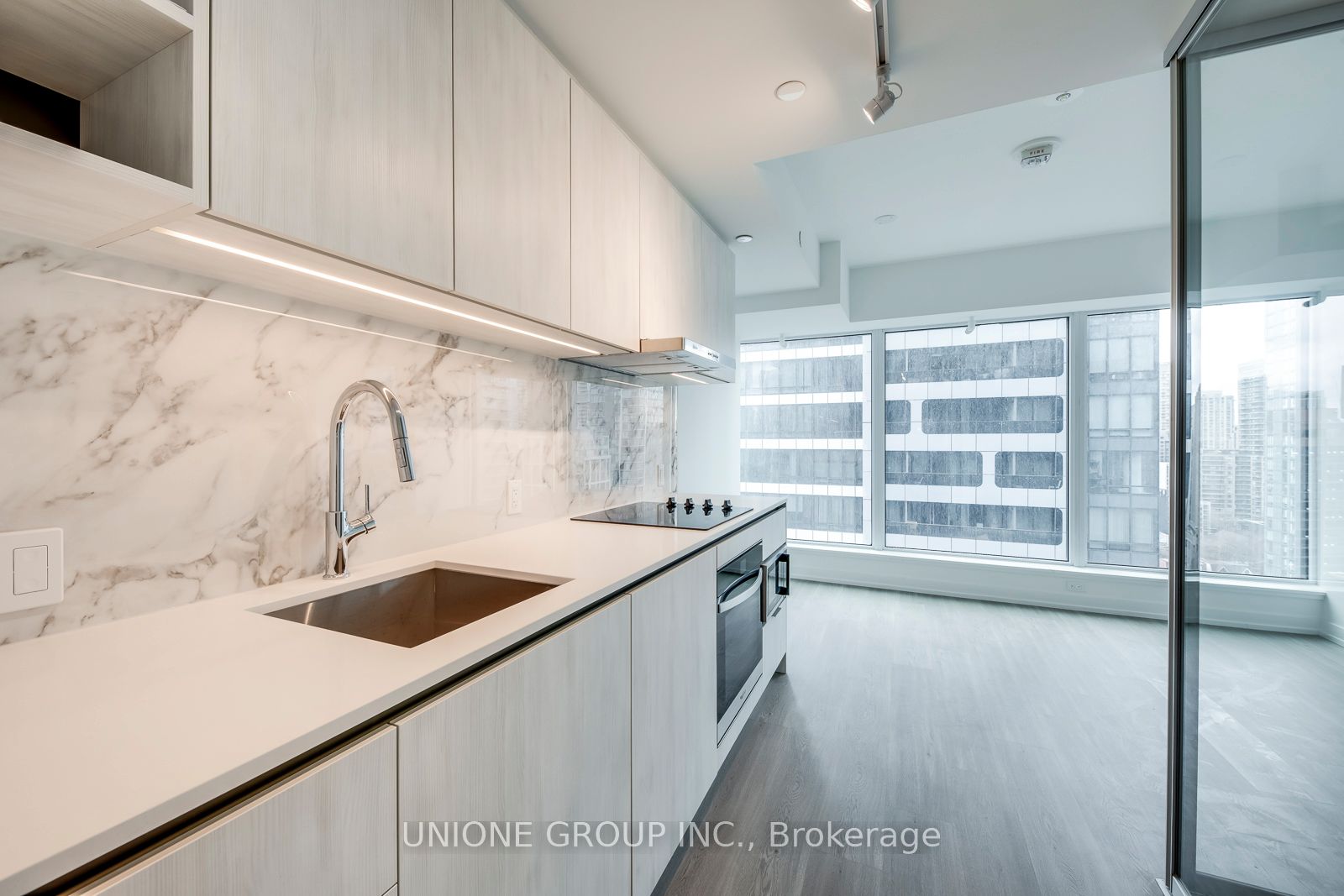 8 Wellesley Street W 2506 Property Photo 6