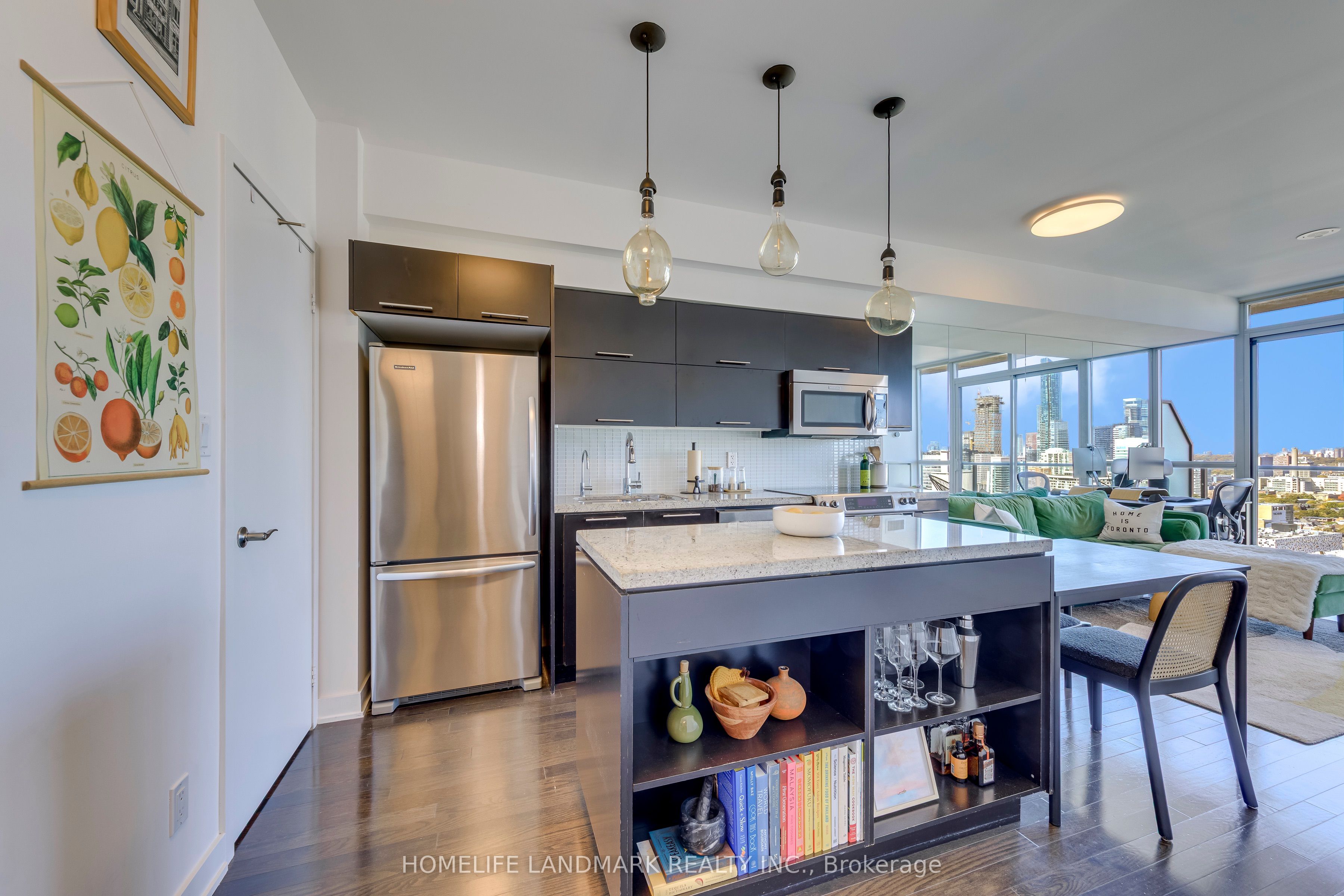 126 Simcoe Street 3306 Property Photo 6
