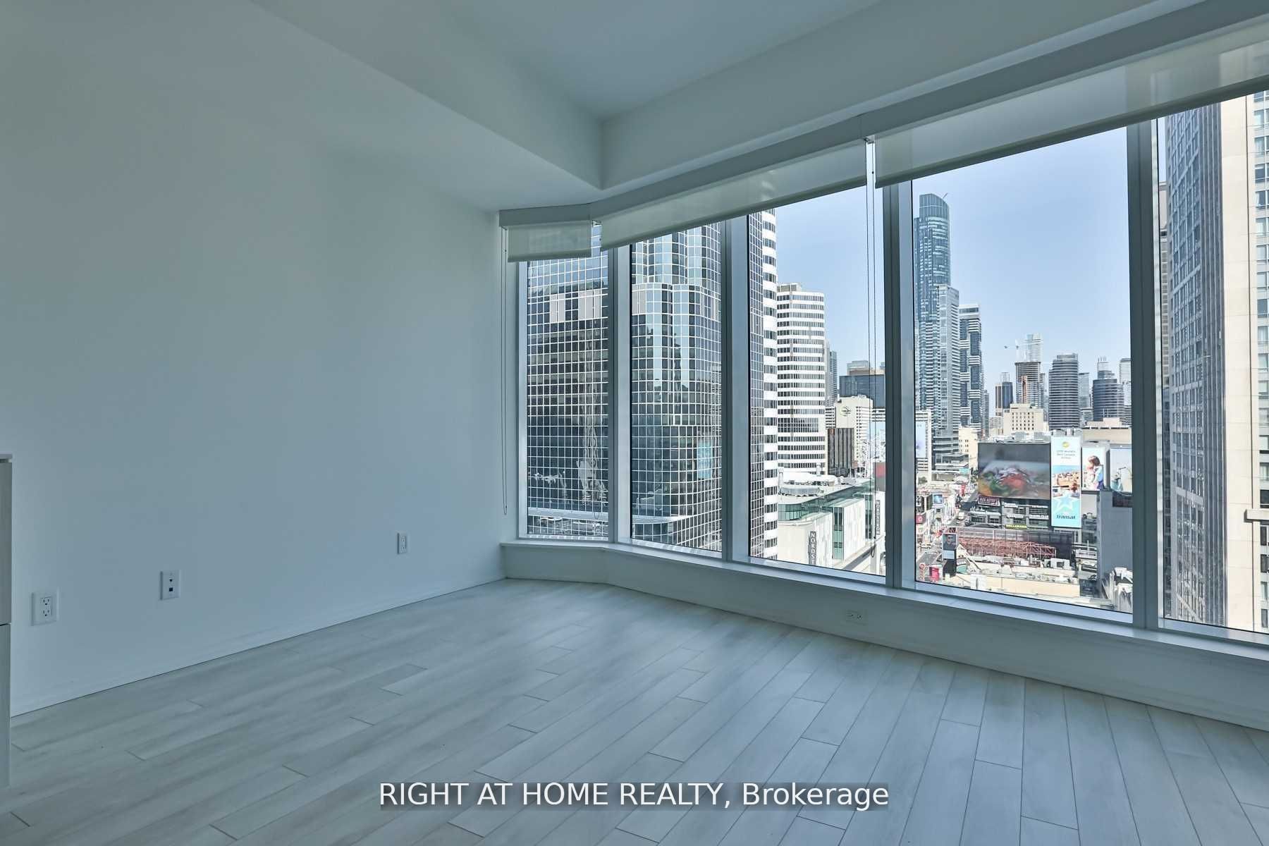 197 Yonge Street 5614 Property Photo 3