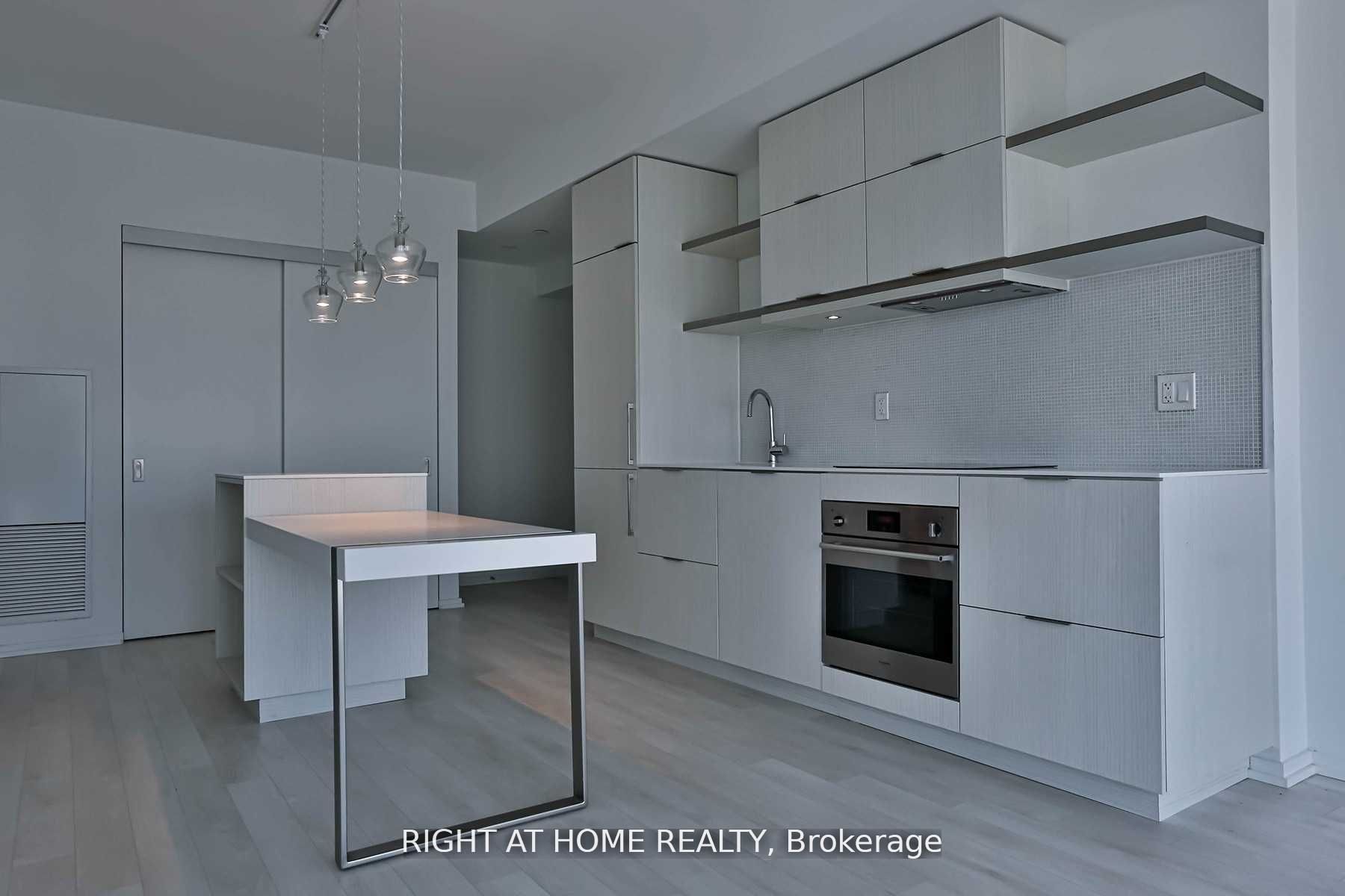 197 Yonge Street 5614 Property Photo 5