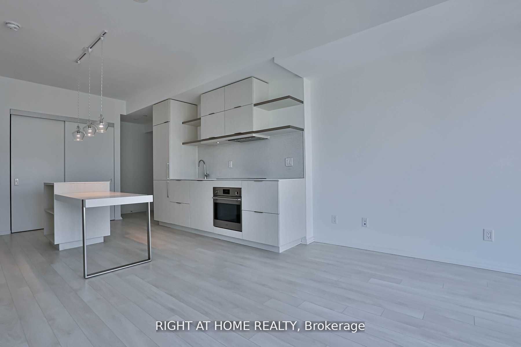 197 Yonge Street 5614 Property Photo 6