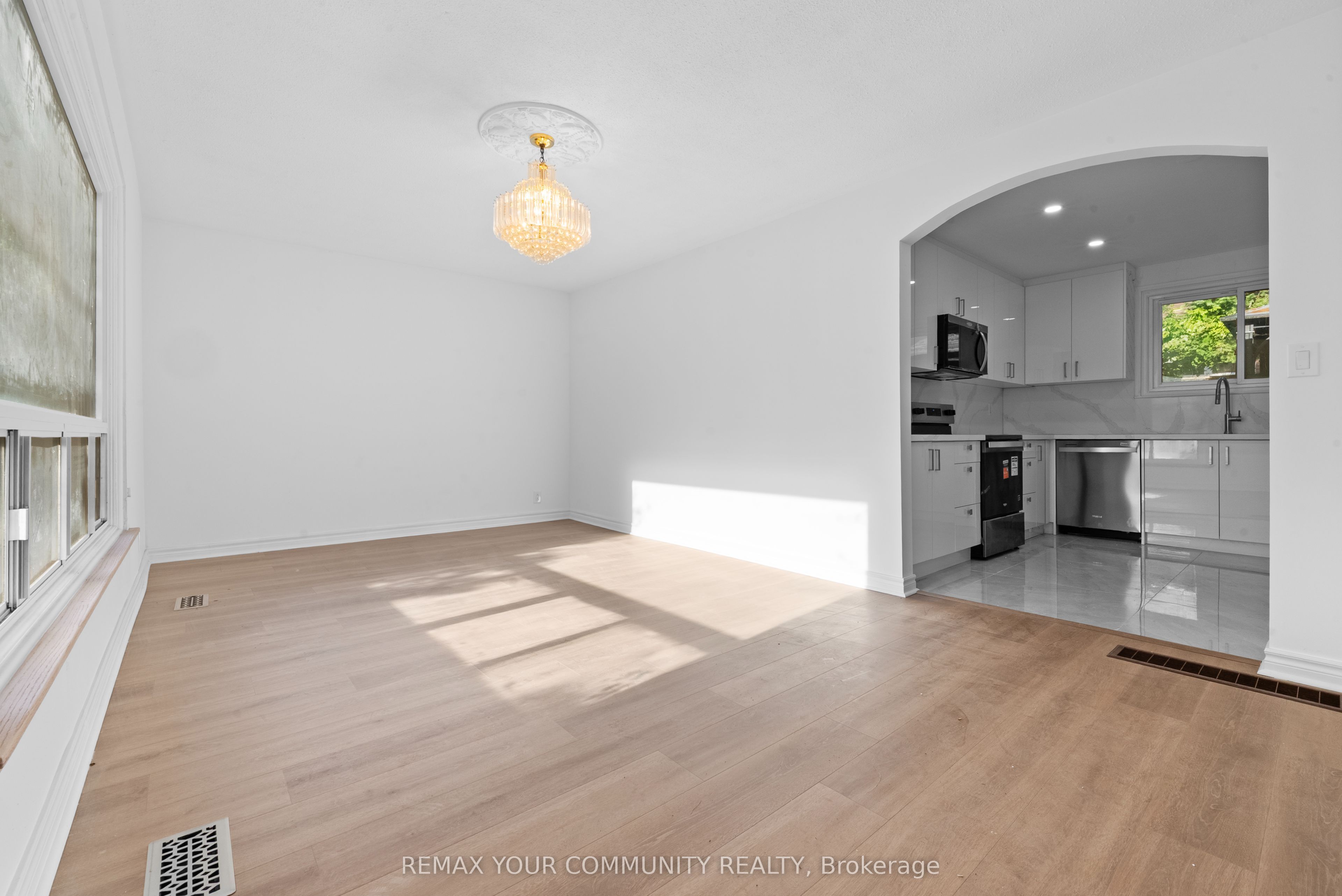 2 Lisburn Crescent Property Photo 3