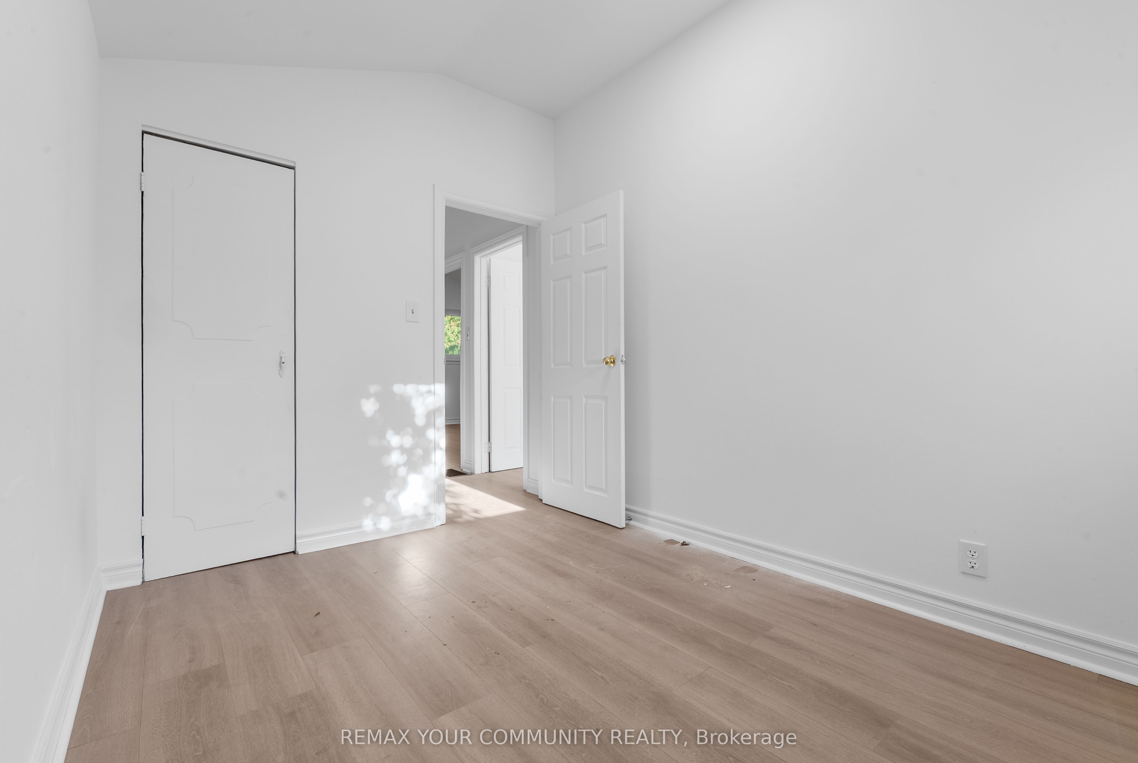 2 Lisburn Crescent Property Photo 11