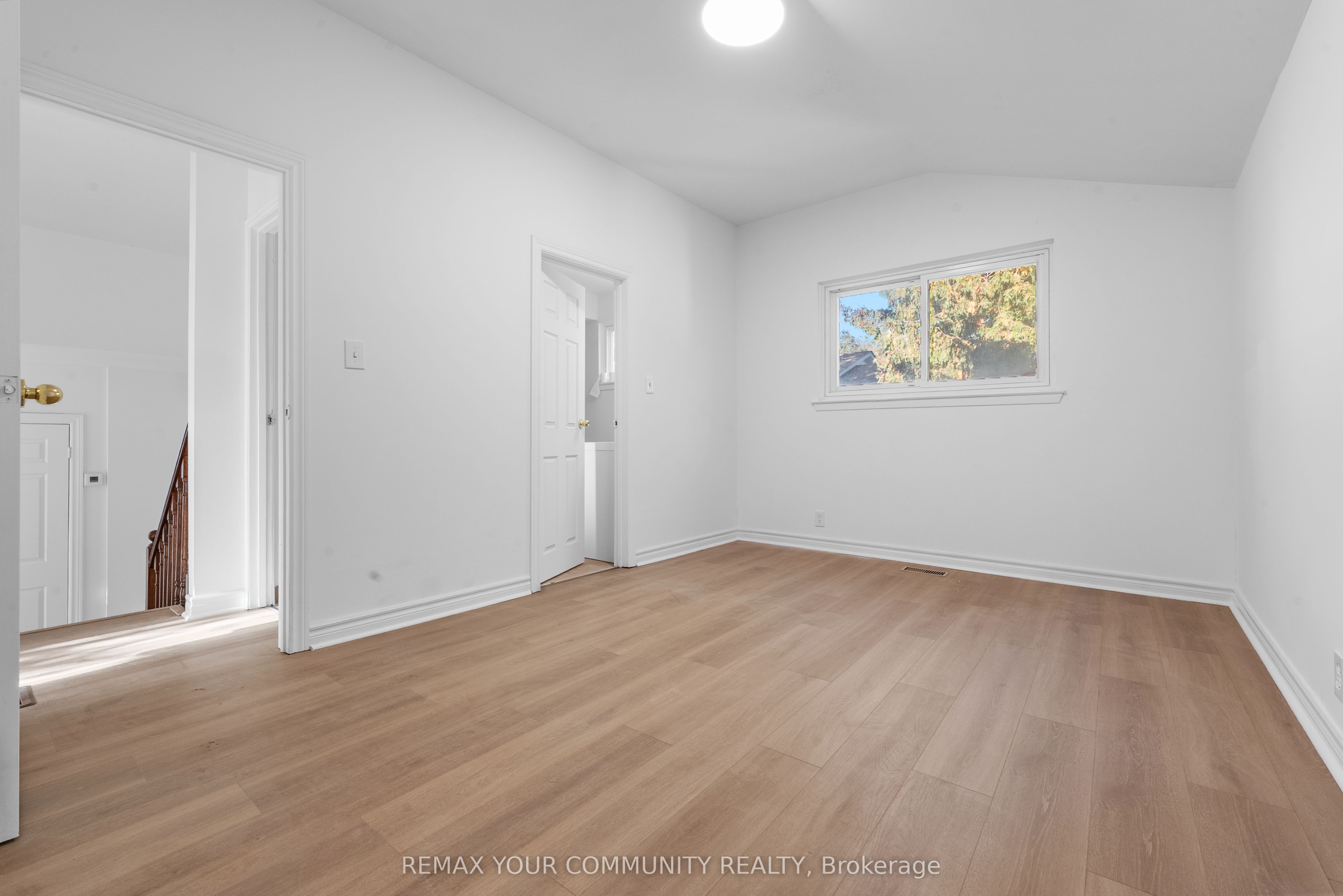 2 Lisburn Crescent Property Photo 14